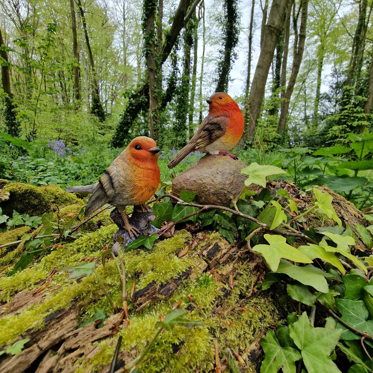 Robin on a Stone & Stump Resin Garden Ornaments (Set of 2)