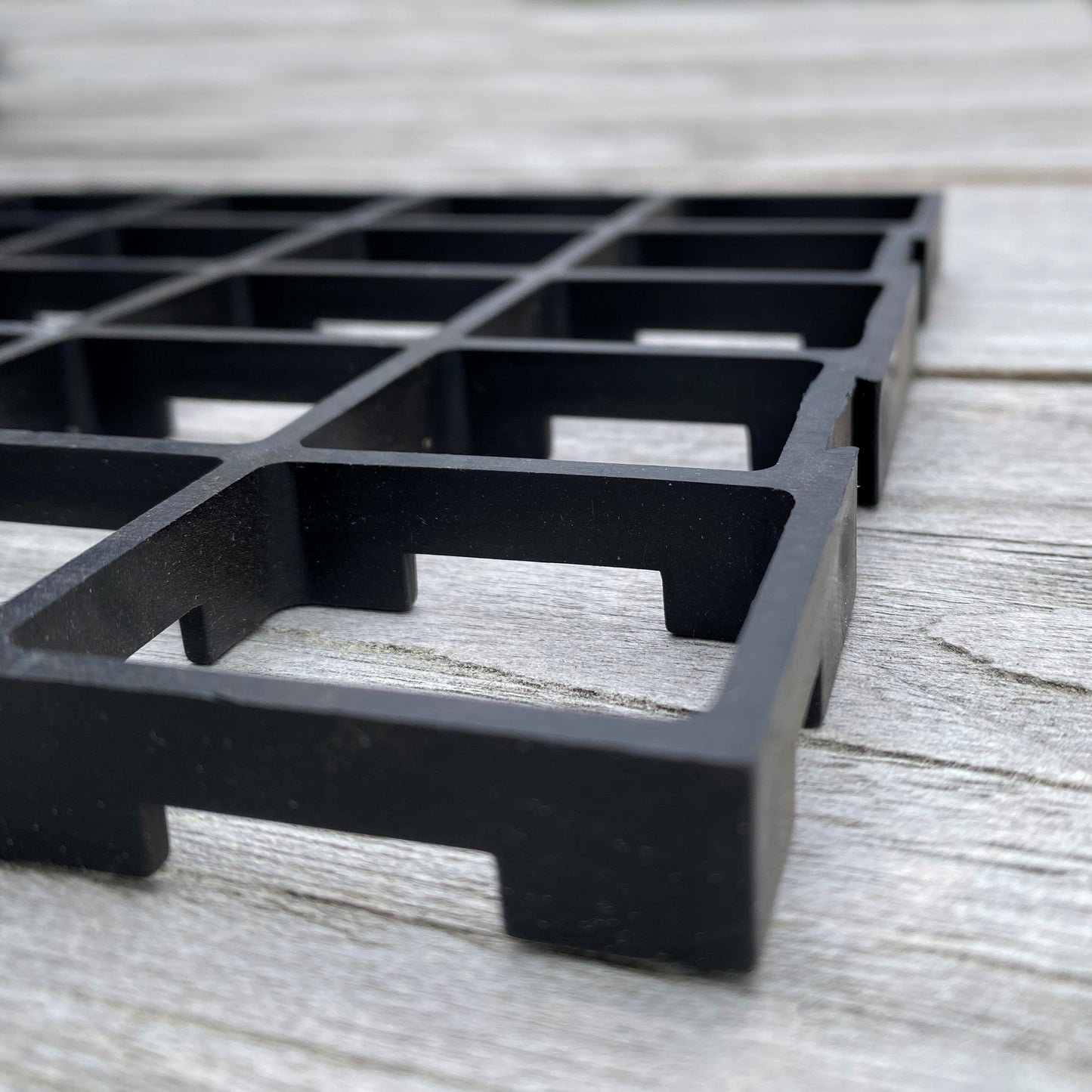 Interlocking Growbag Mat for Improved Drainage (Set of 8)