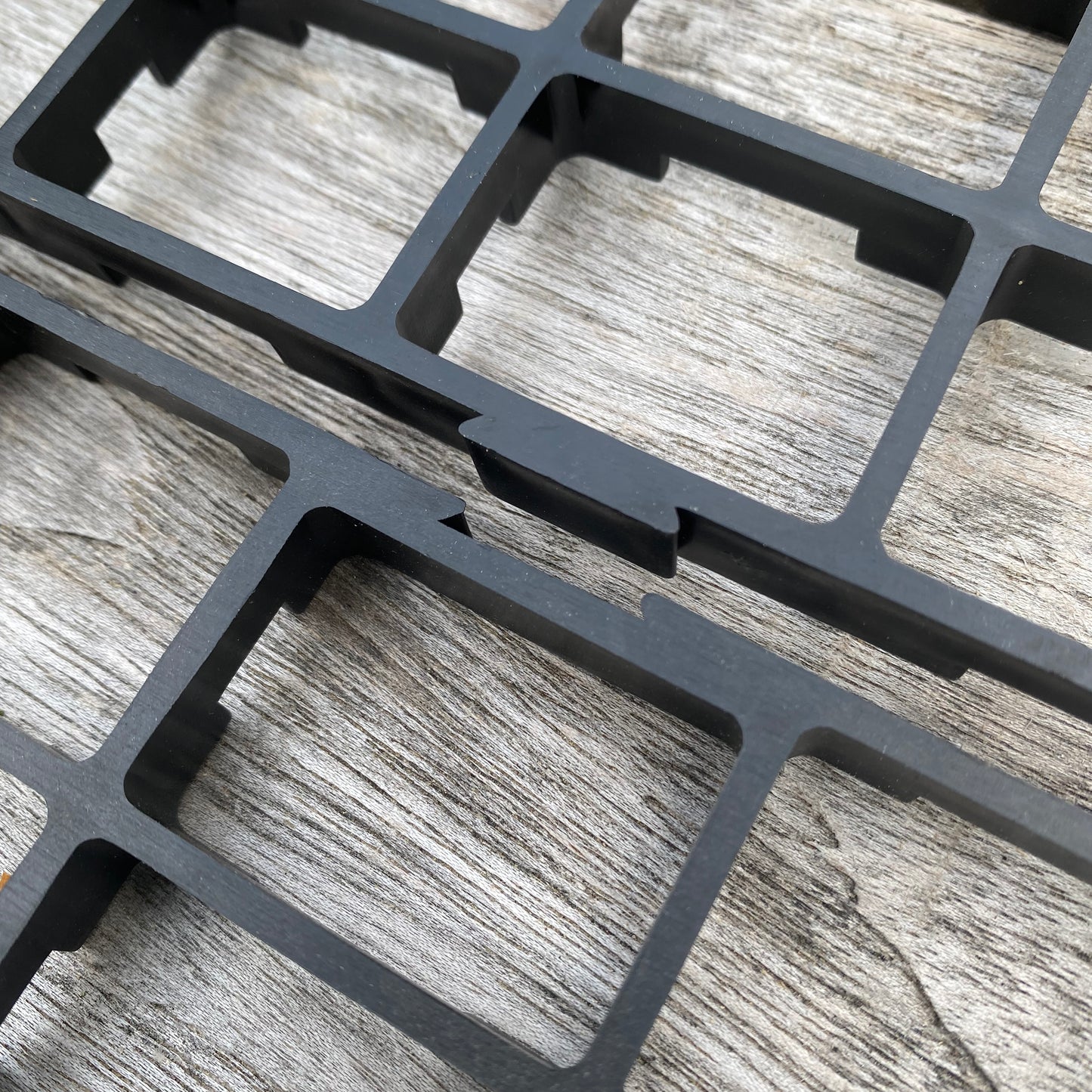 Interlocking Growbag Mat for Improved Drainage (Set of 8)