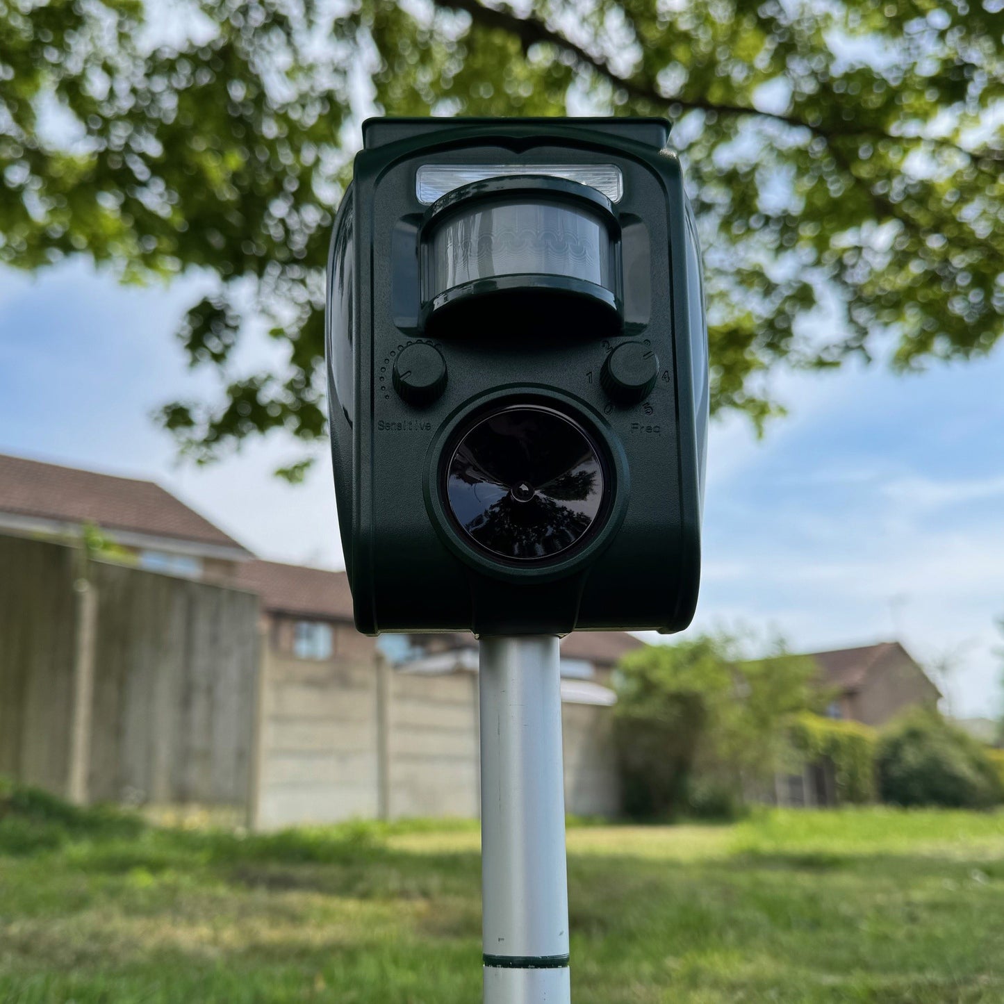 Solar Powered Ultrasonic Cat Repeller (Batteries Included)