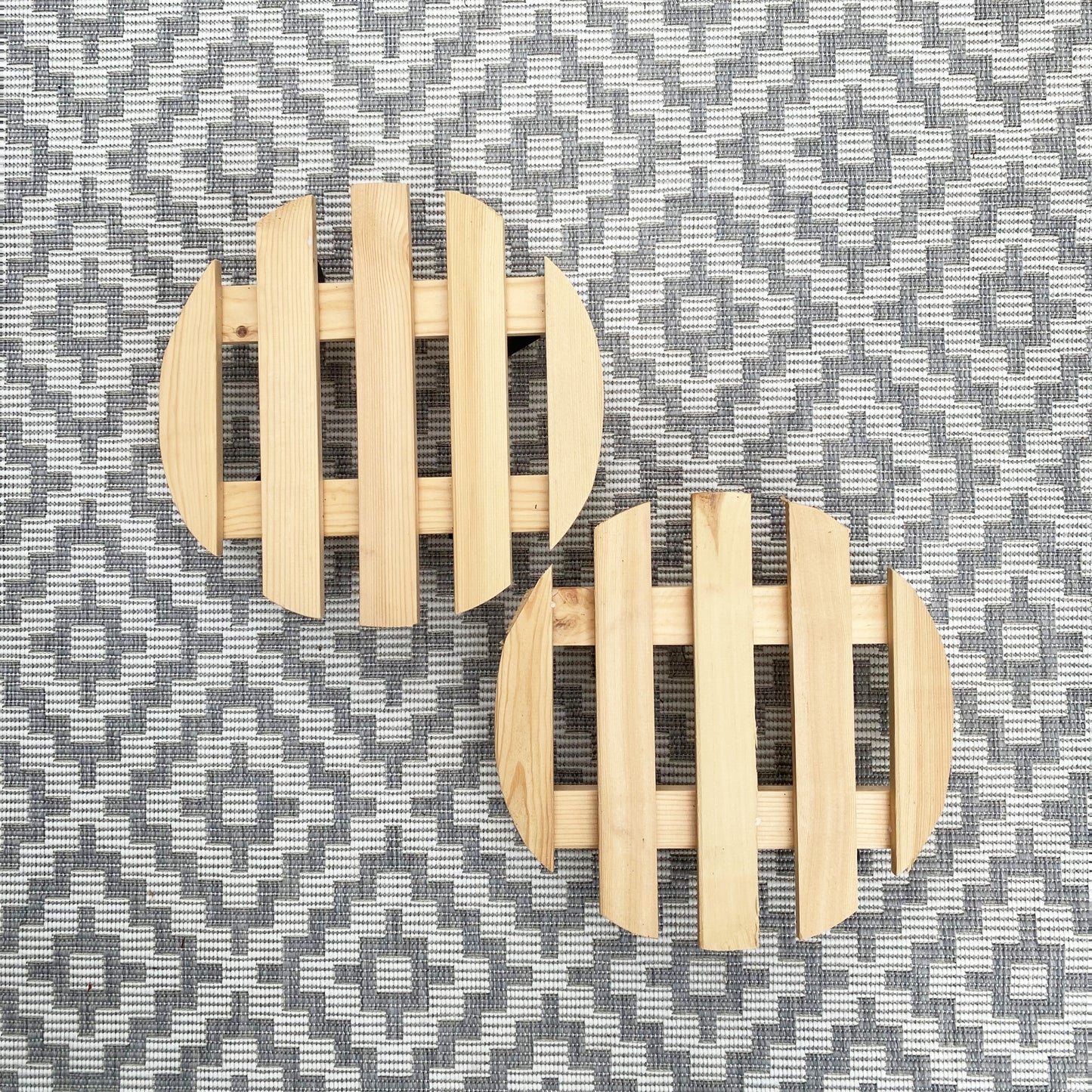 Round Wooden Plant Pot Trolley Movers (30cm) - Pack of 2