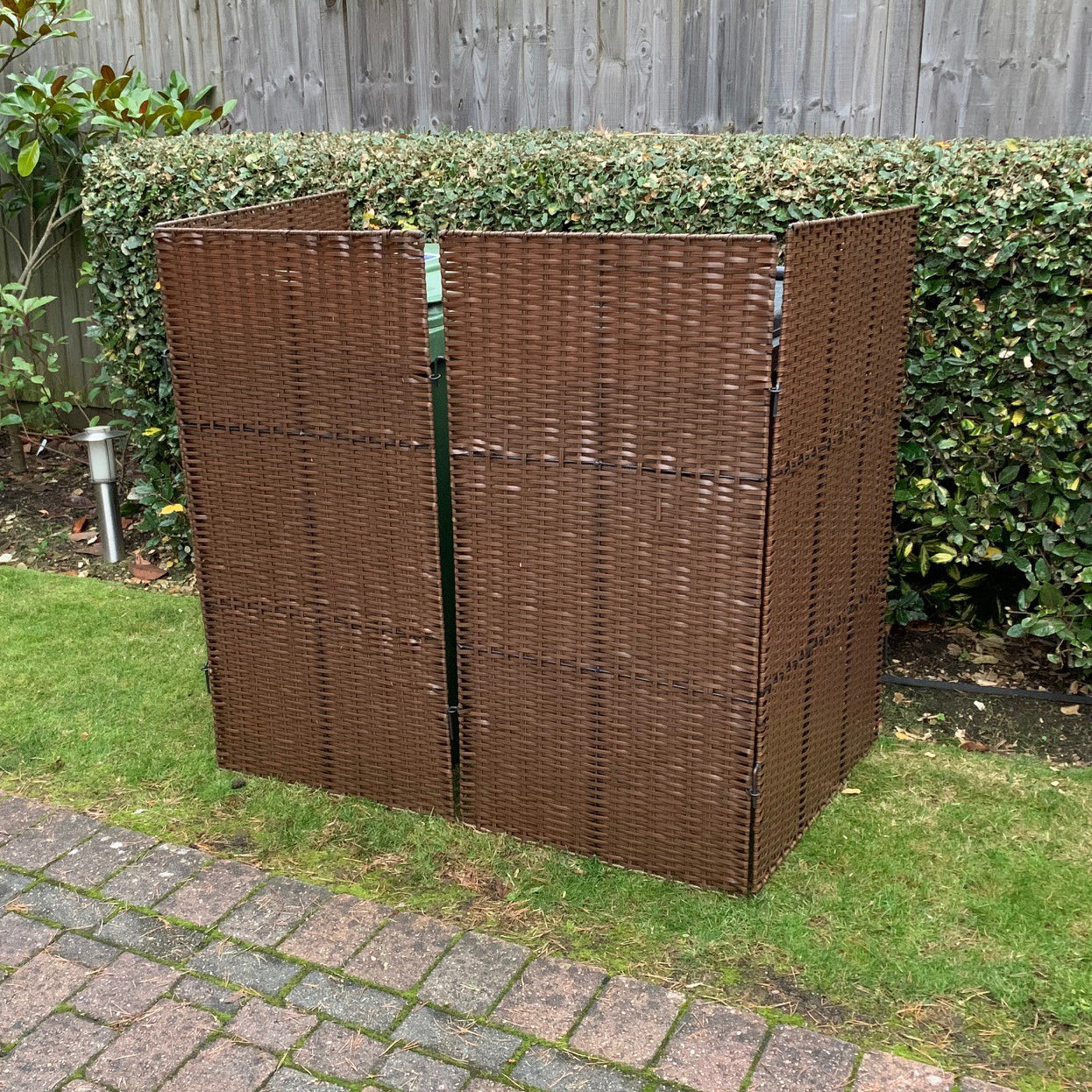 Rattan Effect Wheelie Bin Screen (Double)