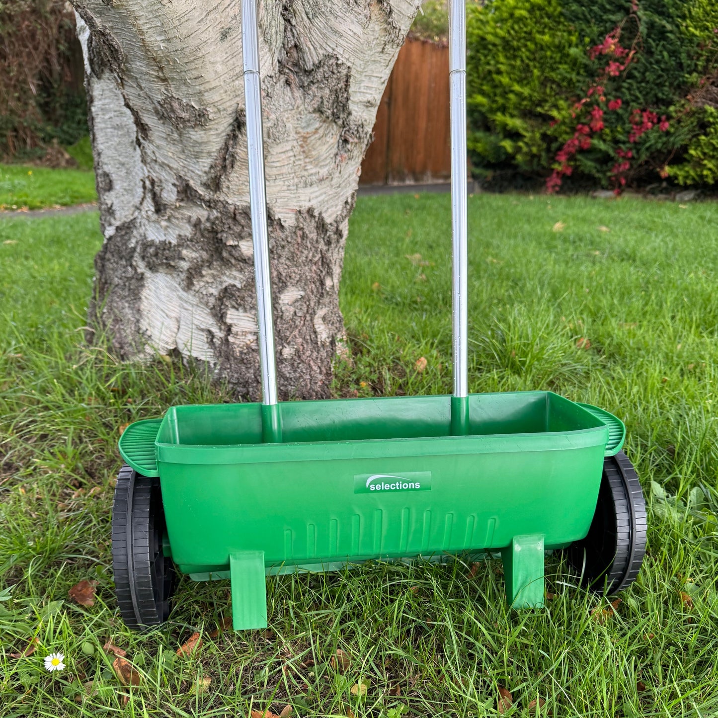 Lawn Garden Drop Spreader for Seed, Feed and Fertiliser (12 Litre Capacity)