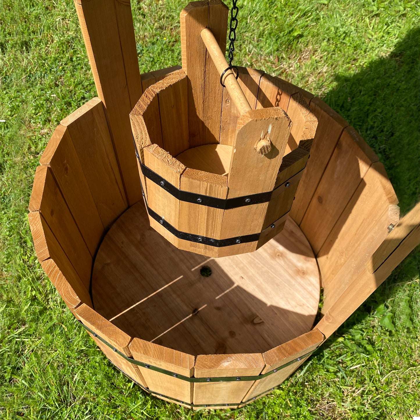Large Wooden Garden Wishing Well Planter