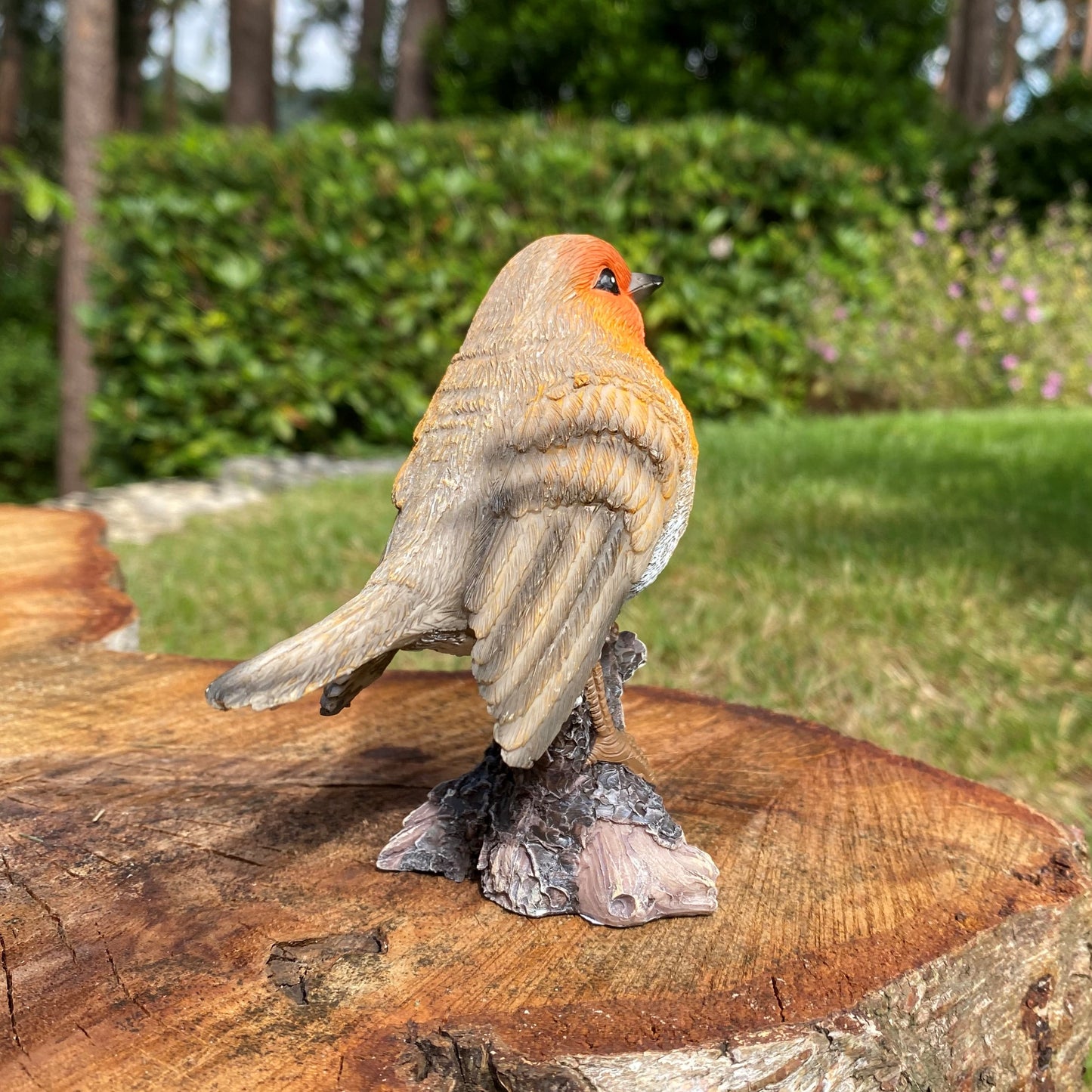 Robin on a Tree Stump Garden Ornament