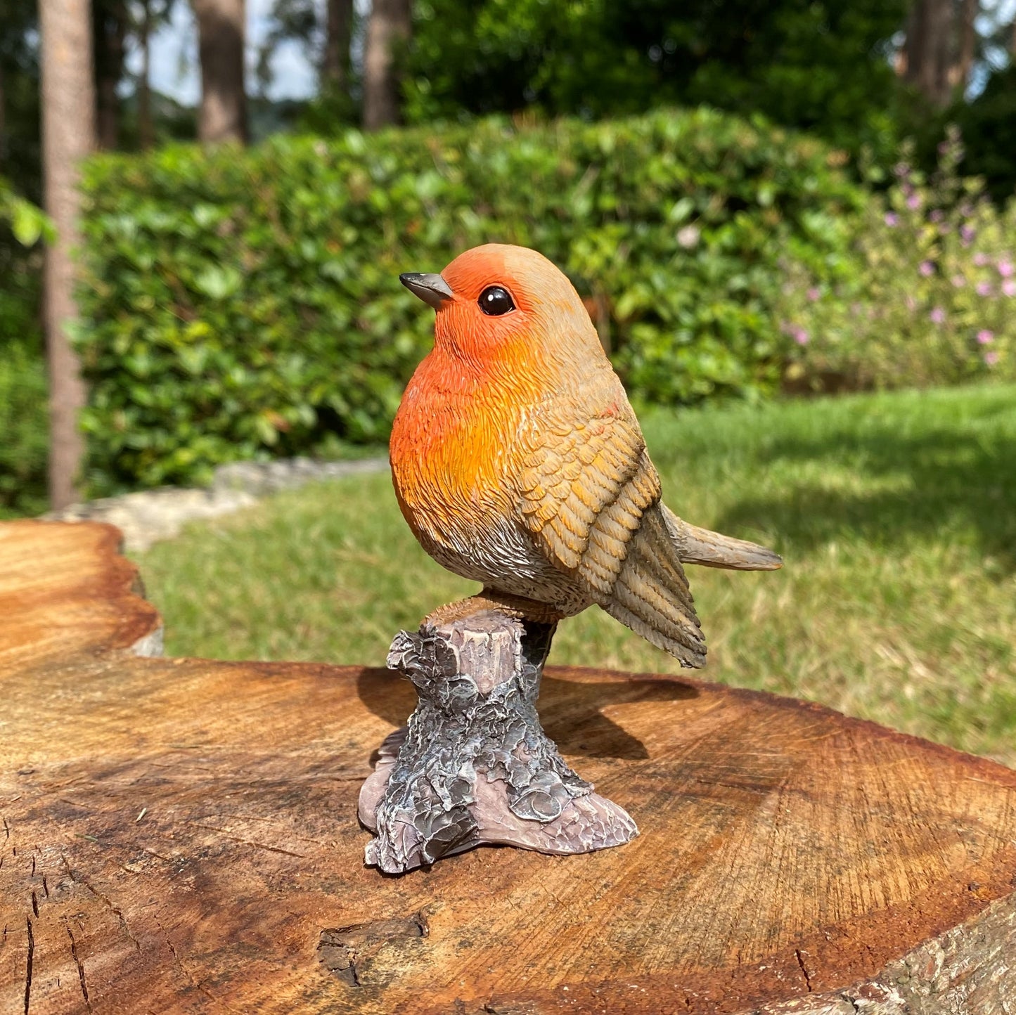 Robin on a Tree Stump Garden Ornament