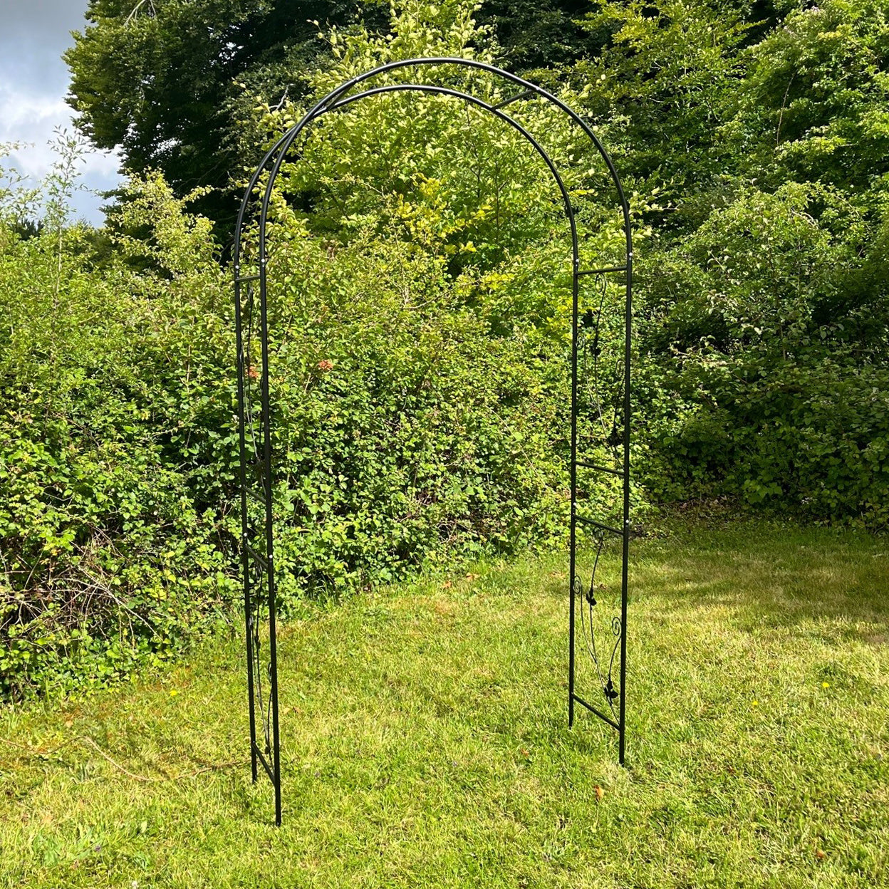 Metal Weatherbury Leaf Scroll Arch Garden Arch