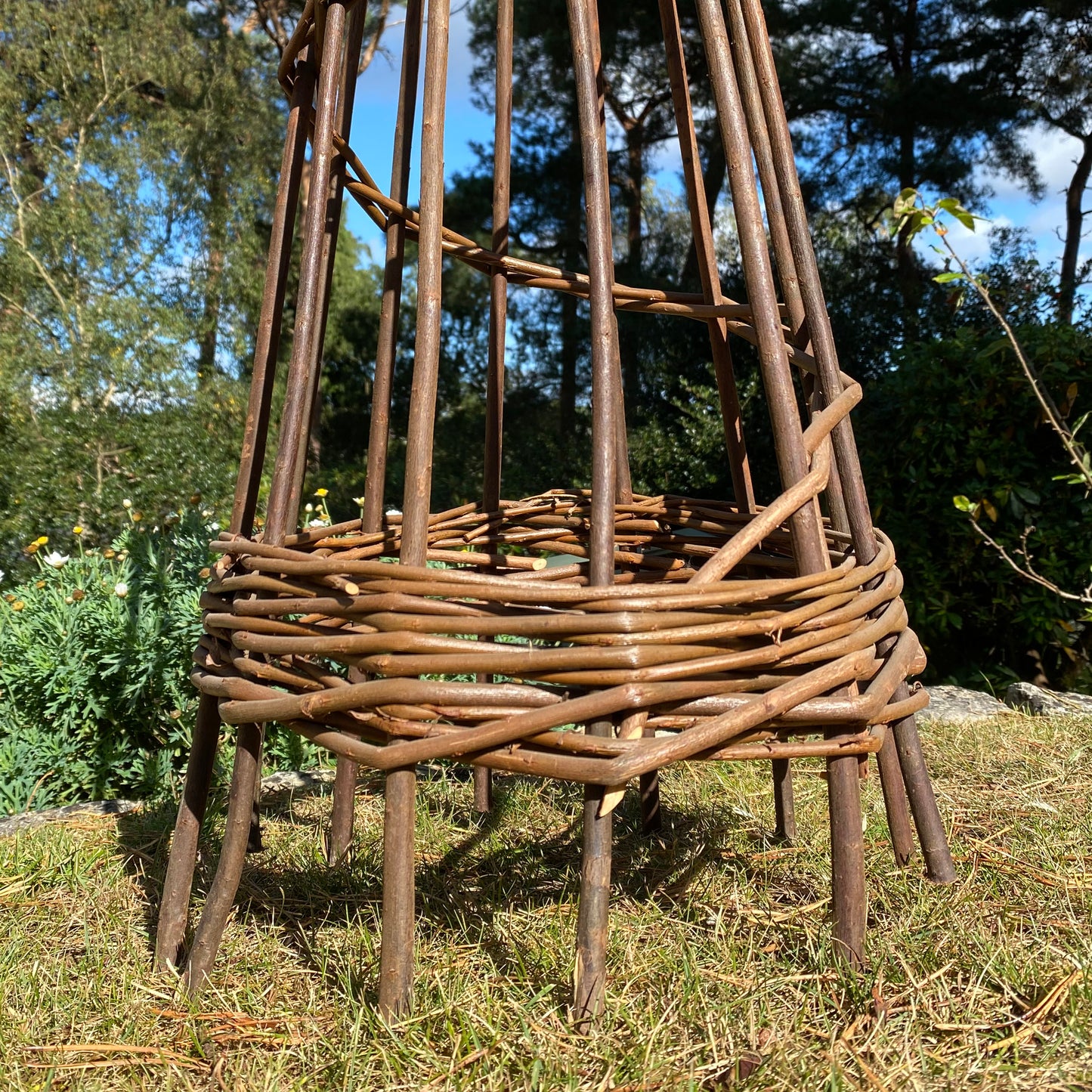 Set of 2 Spiral Willow Garden Obelisks (1.2m)