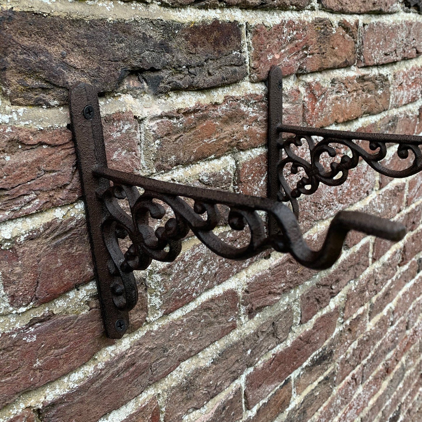 Cast Iron Decorative Hanging Garden Basket Bracket (20cm) - Pack of 2