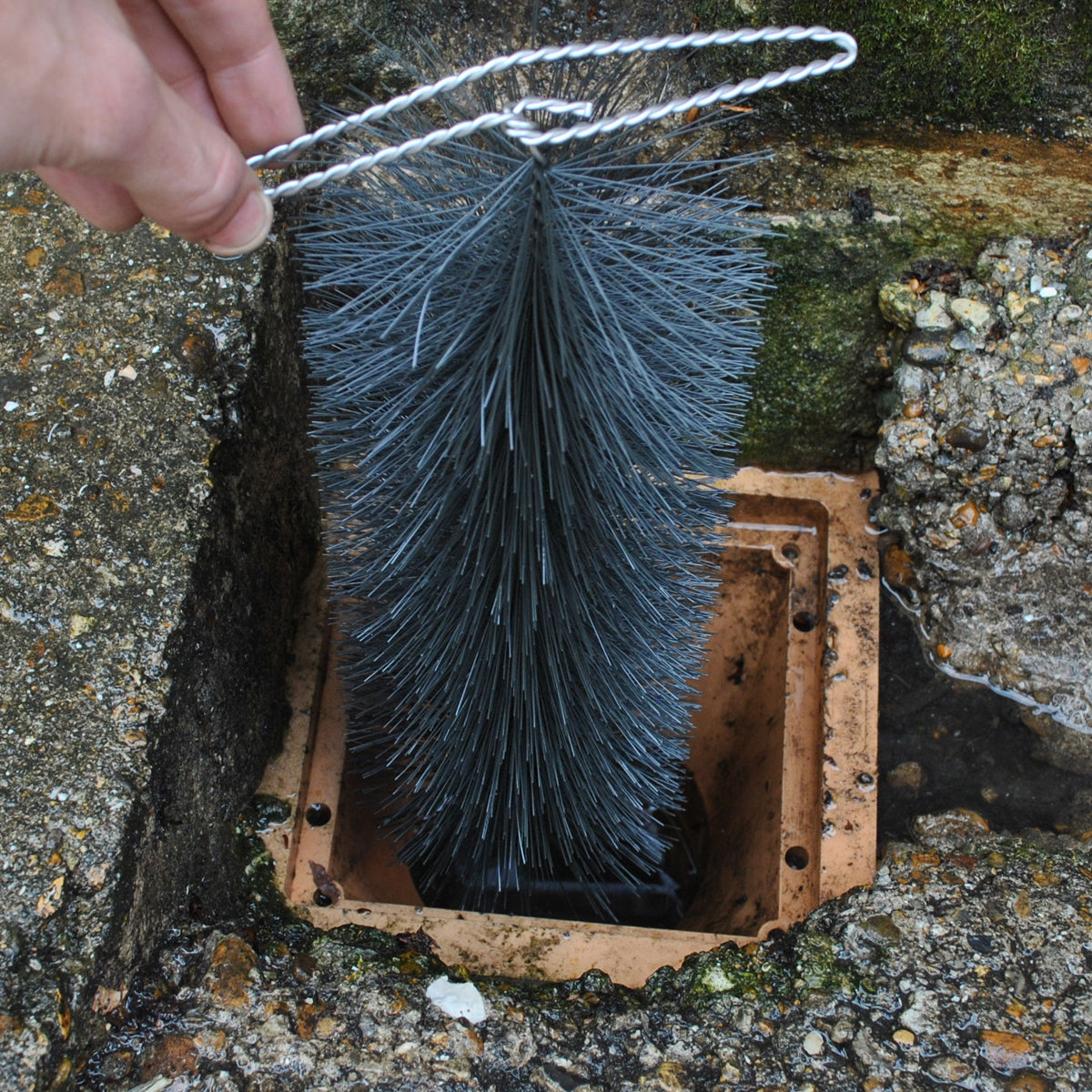 Set of 12 Black Drain & Gutter Downpipe Leaf Guard Plugs (30cm)