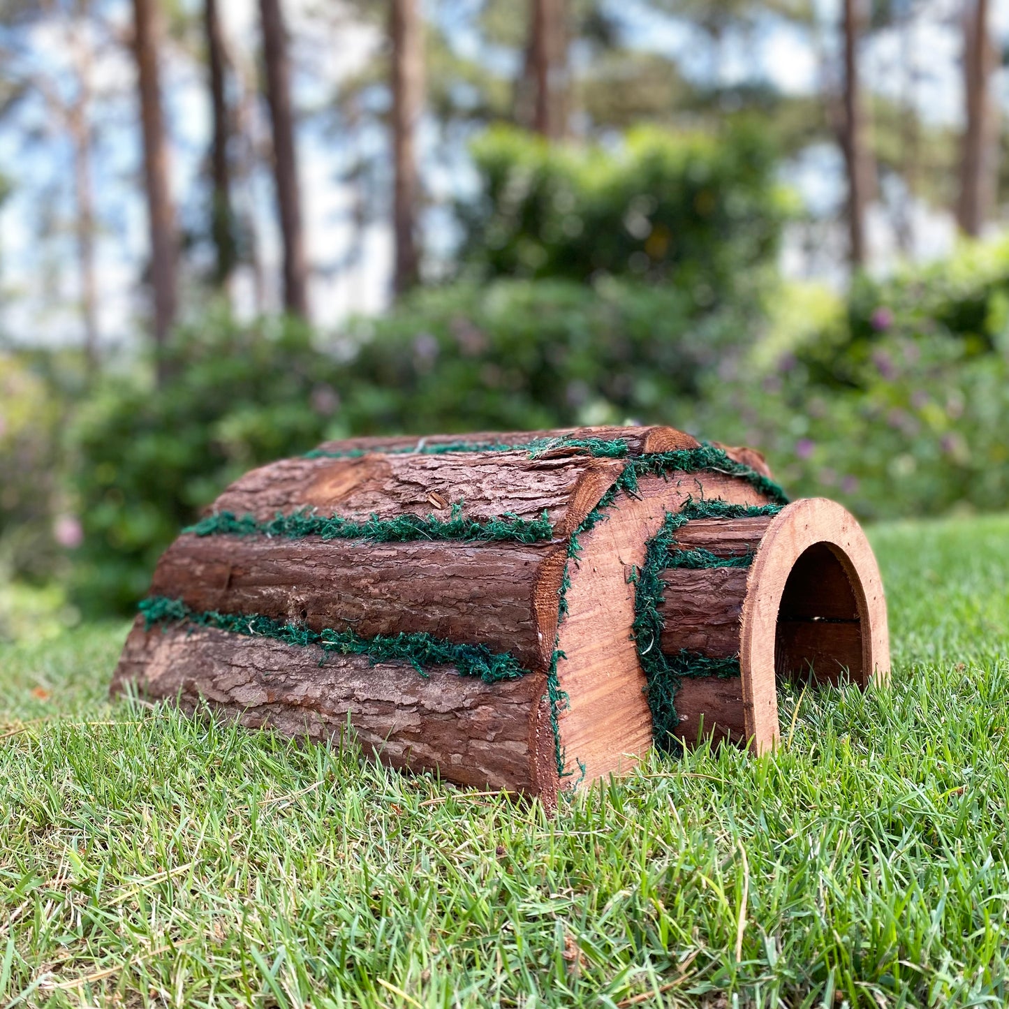 Wooden Barkwood Hogitat Hedgehog House Shelter