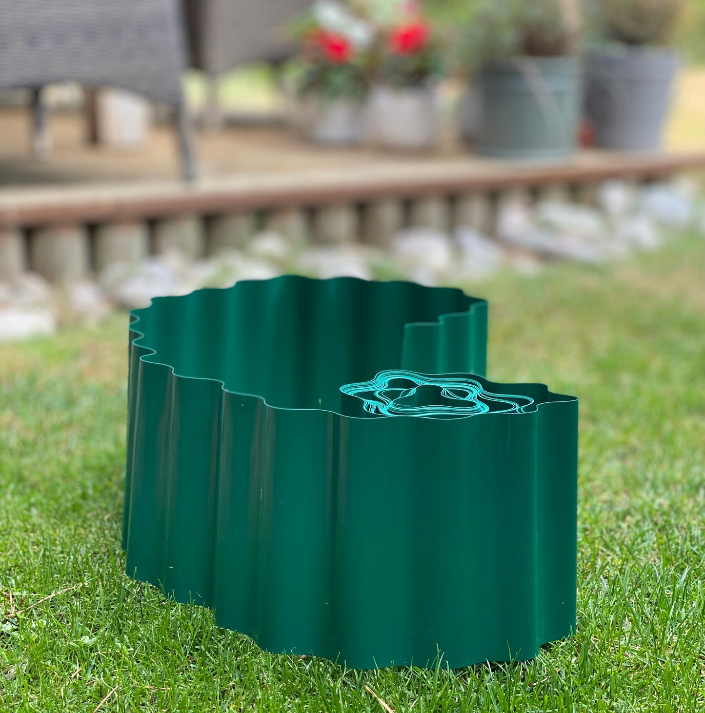 Green Plastic Garden Lawn Edging (9m x 15cm Roll)