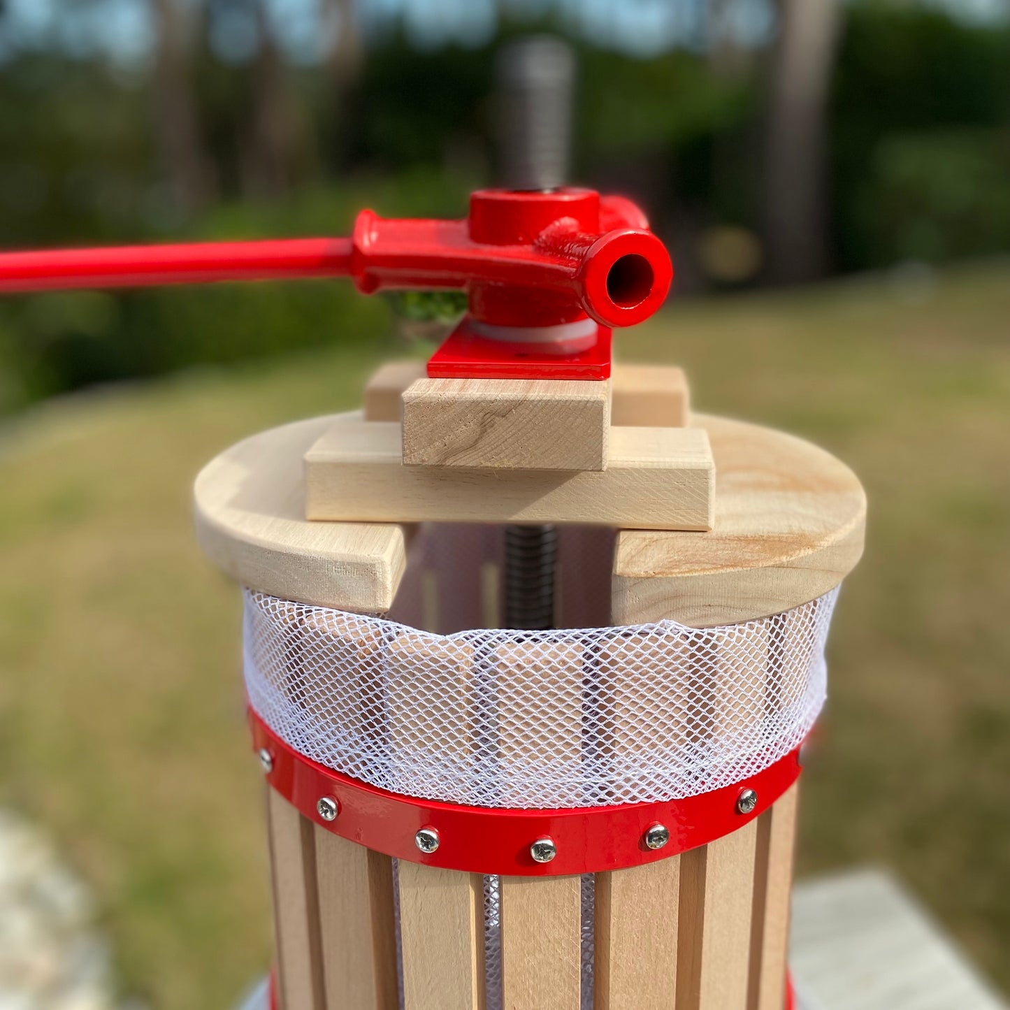 Traditional Fruit and Apple Press (12 Litre) with Straining Bag and Pulping Bucket