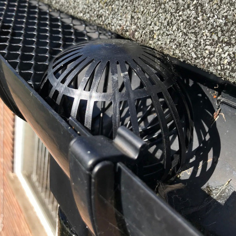 12m Gutter Mesh Netting Protection Guard (1 Rolls) & Downpipe Filter Guards (Set of 4)