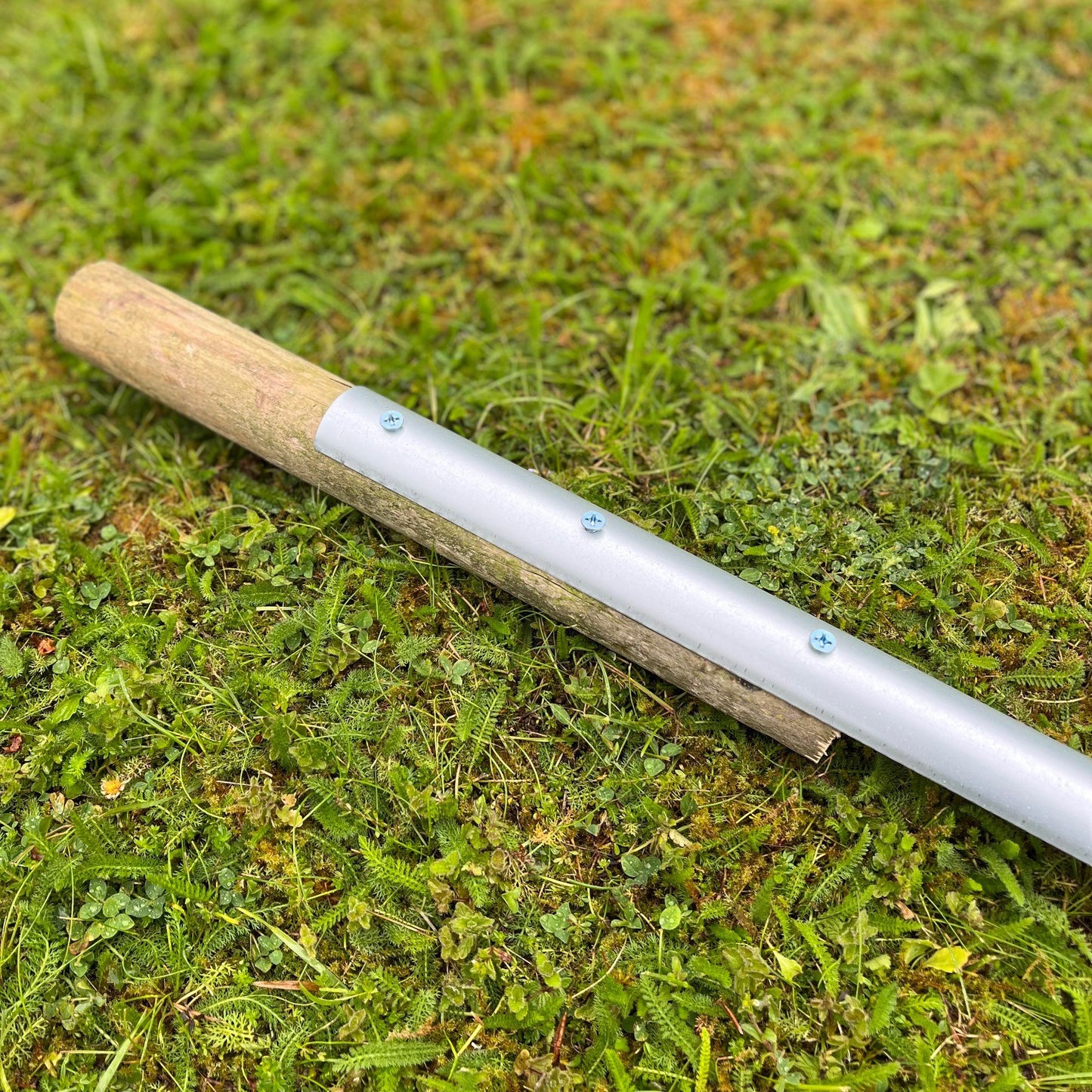 Metal Log Roll Stakes for Lawn Garden Border Edging (Pack of 20)