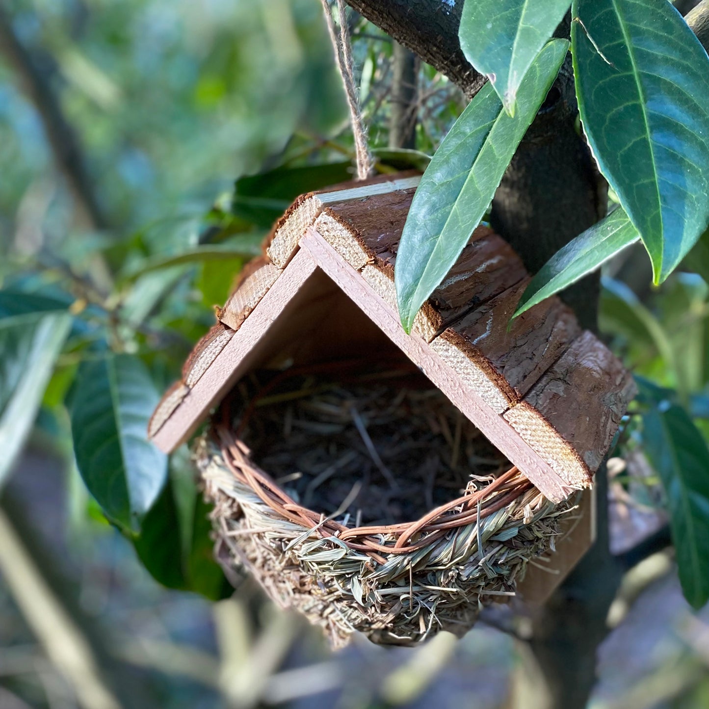 Woven House Martin Bird Nesters with Wooden Roof (Set of 2)