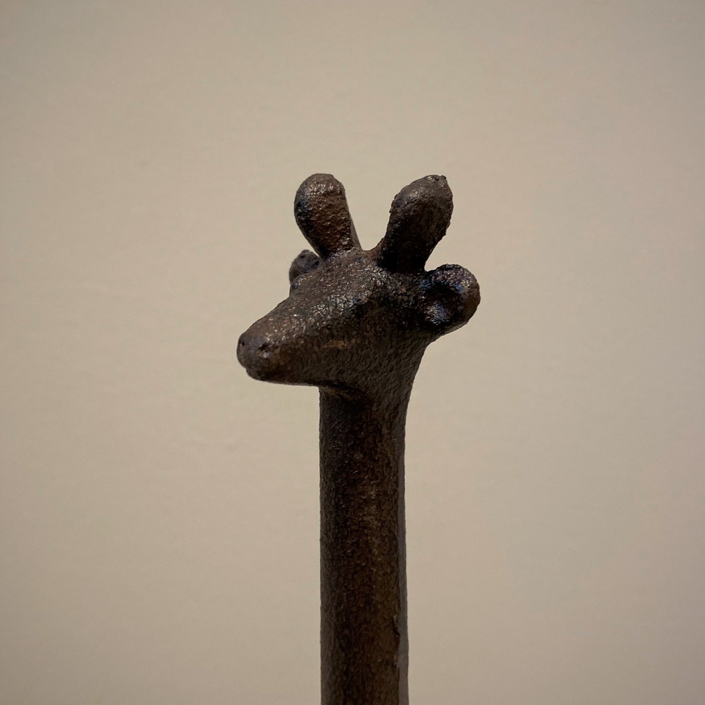 Cast Iron Giraffe Shaped Loo Roll Toilet Paper Holder Store (Set of 2)