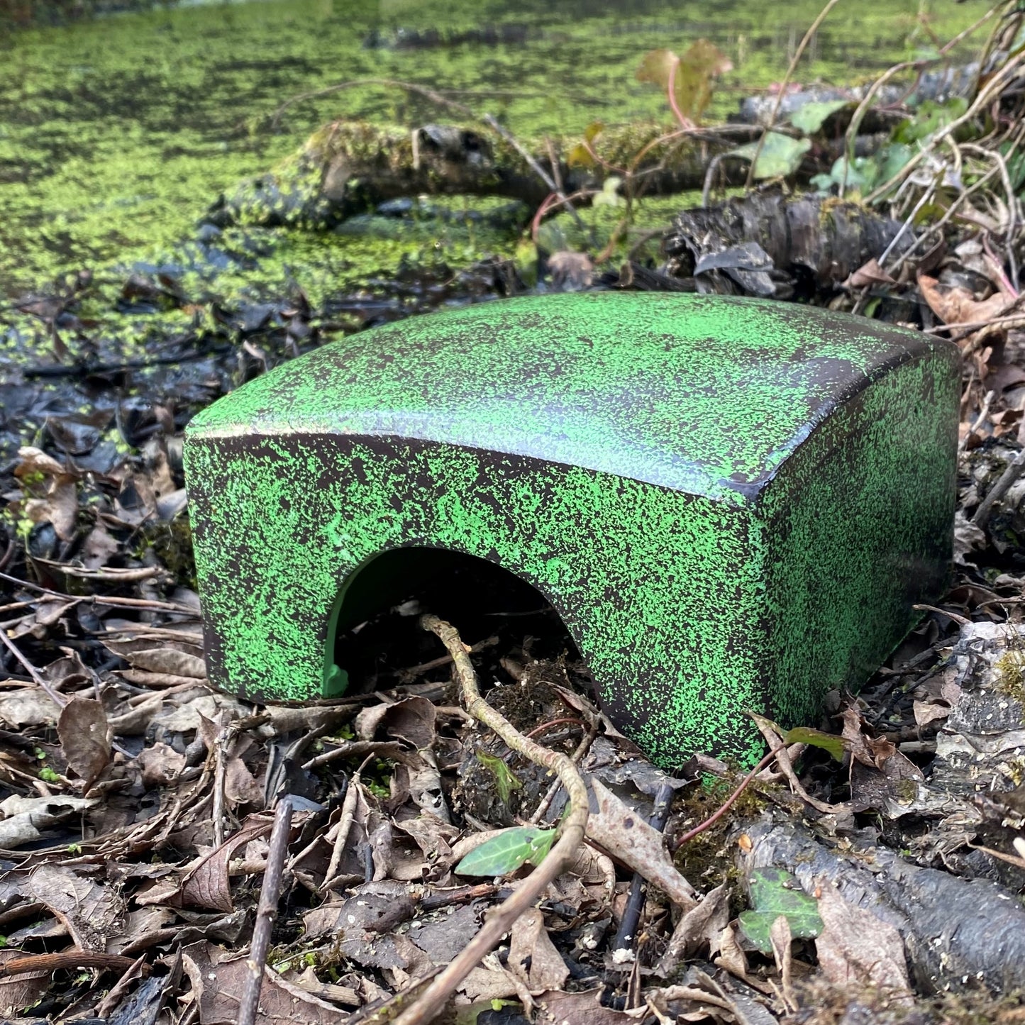 Ceramic Frog and Toad House Shelter Garden Habitat