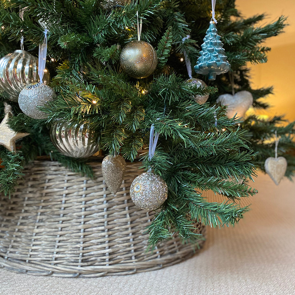 Large Grey Wicker Christmas Tree Skirt Base Surround Present Guard
