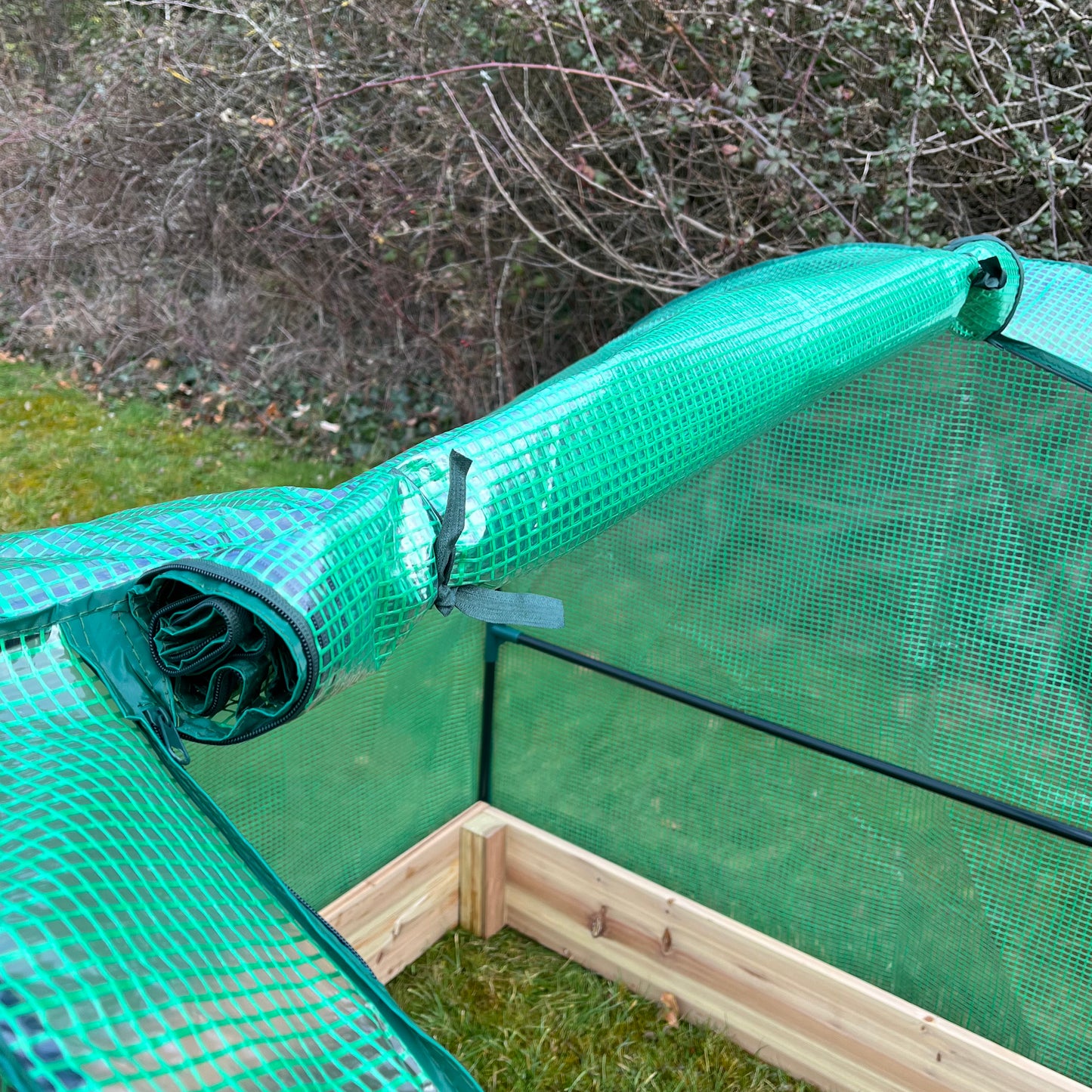 Grow Tunnel for Raised Vegetable Beds (125cm x 125cm x 100cm)