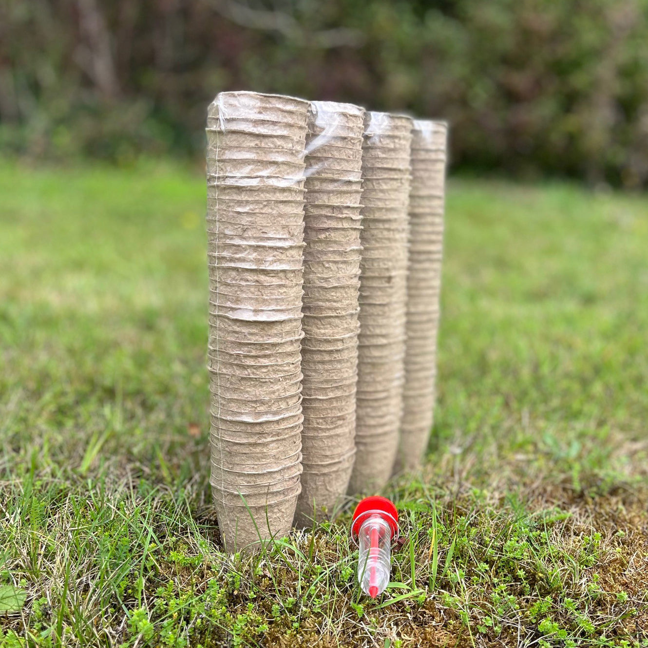 144 x 5cm Round Fibre Biodegradable Plant Pots & Handheld Seed Dispenser