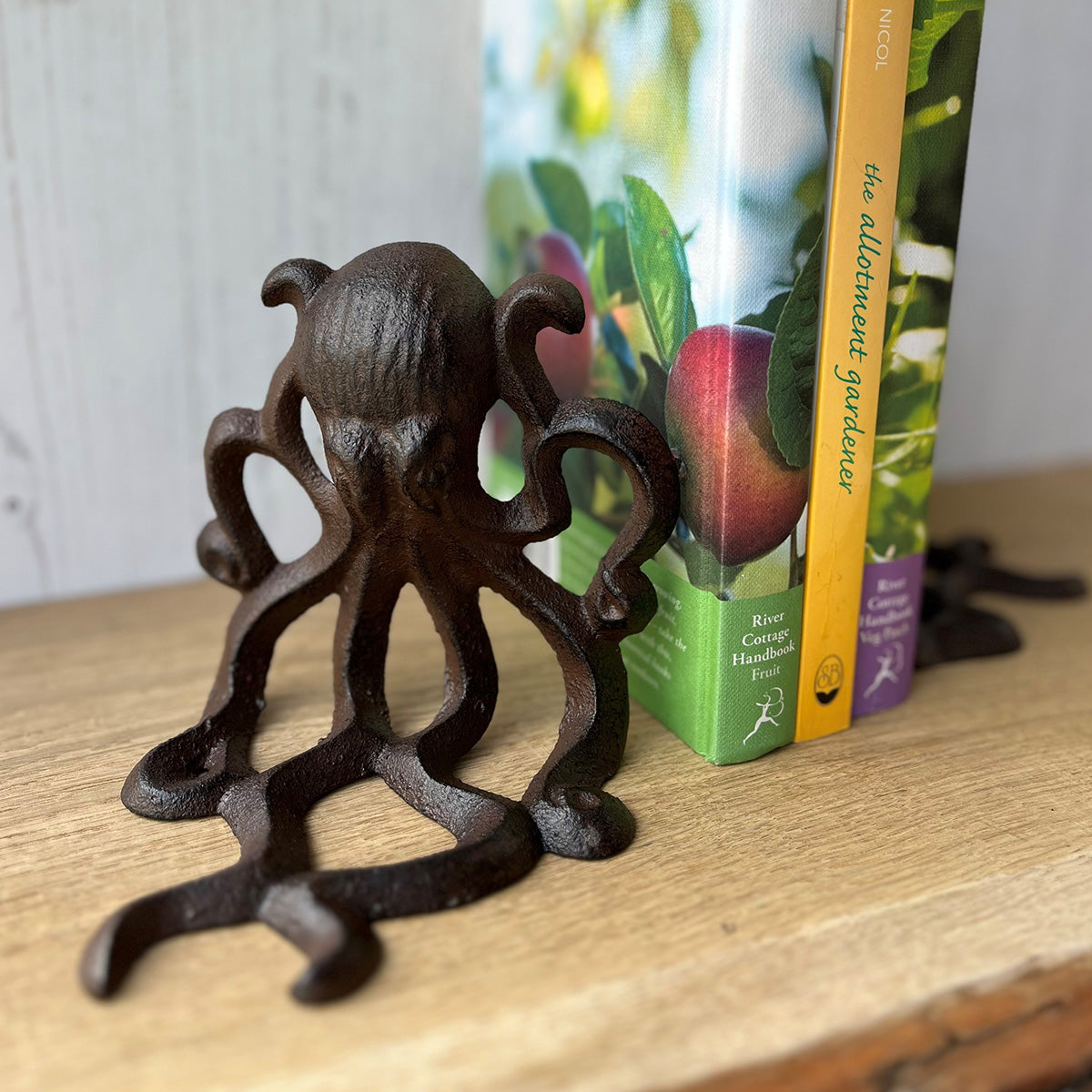 Cast Iron Octopus Decorative Bookends (Set of 2)