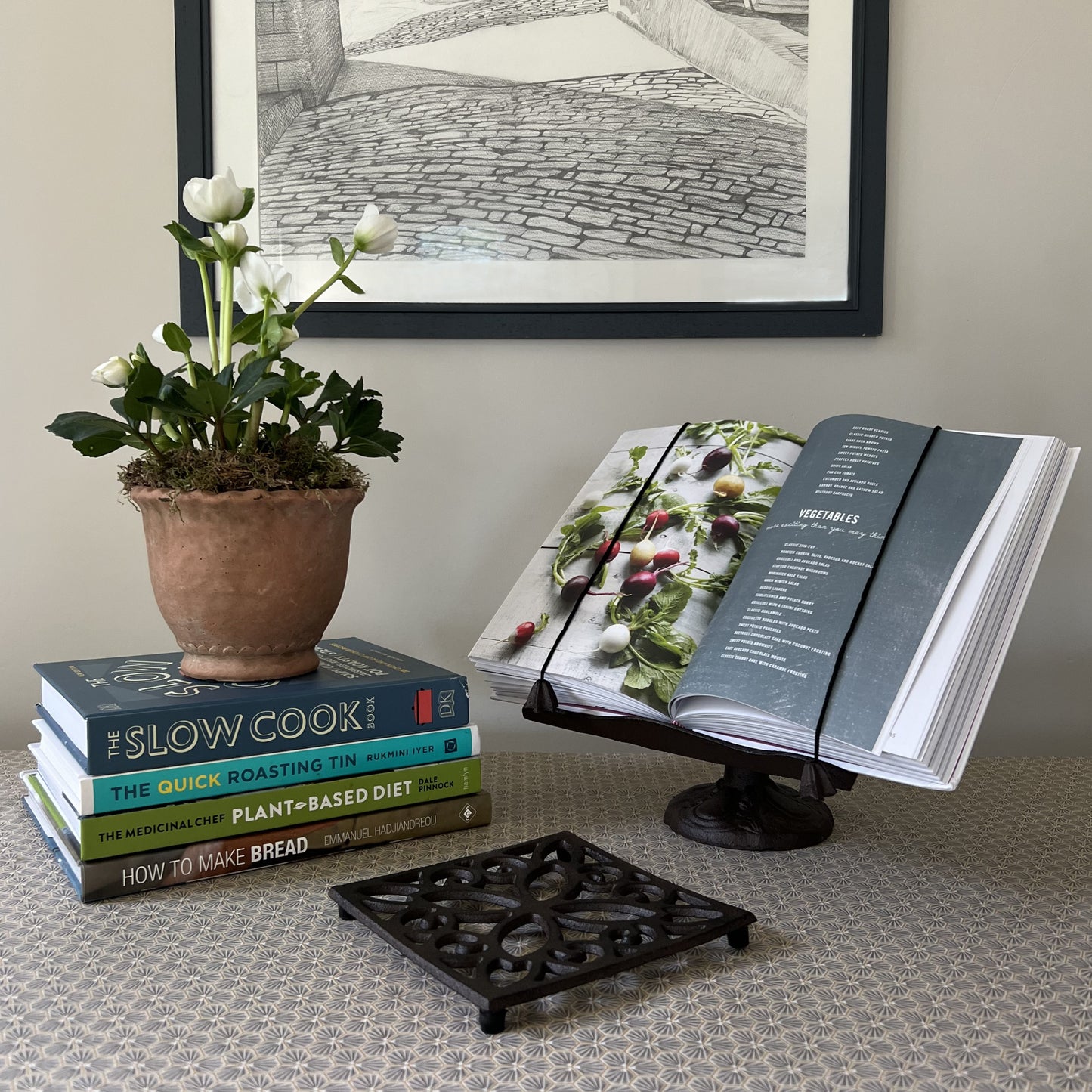 Traditional Cast Iron Ornate Cookbook Stand & Square Trivet Set