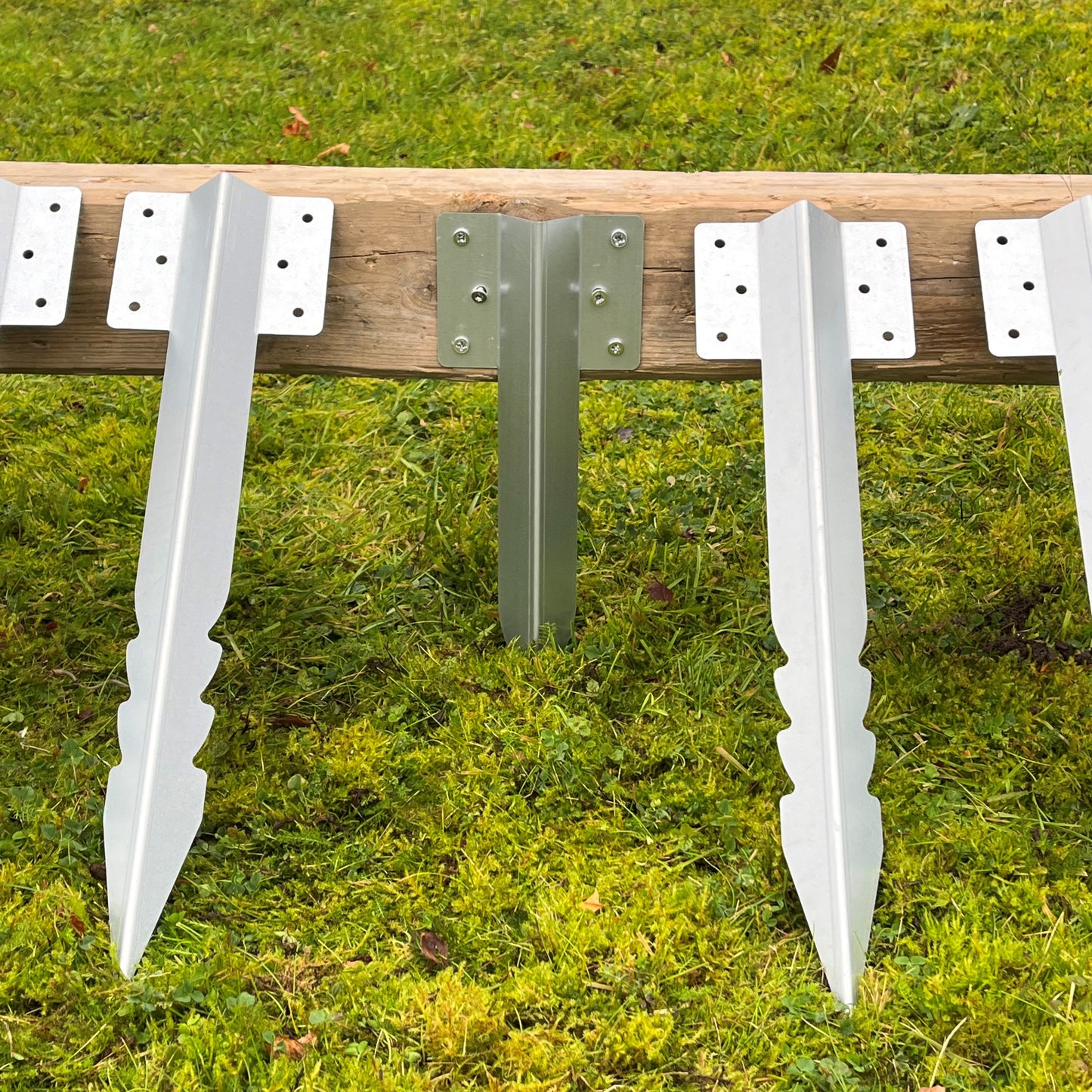 Straight Galvanised Metal Railway Sleeper Brackets (Pack of 10)