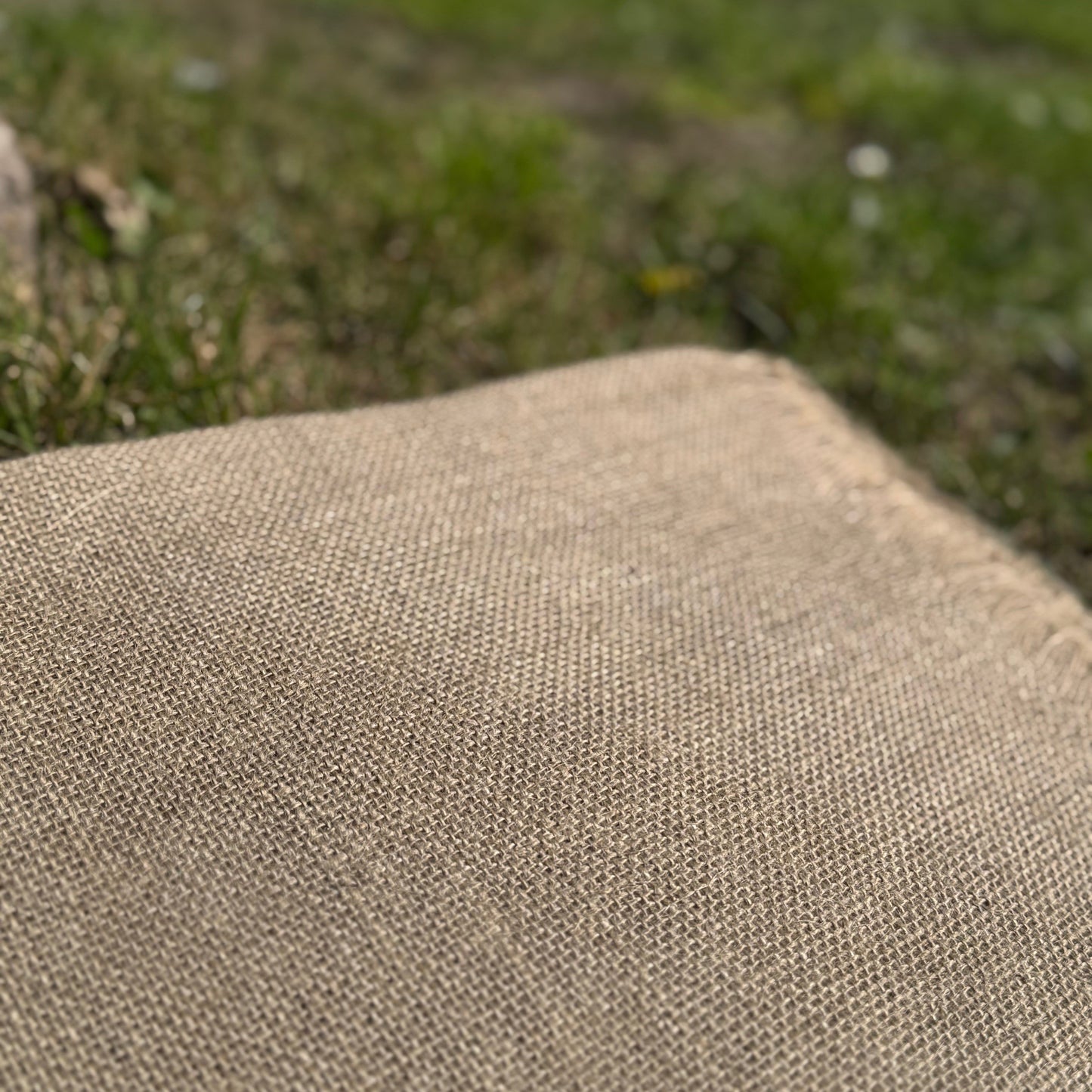 Jute Hessian Burlap Plant Protection Liner & Weed Control Sheet (5m x 1m)