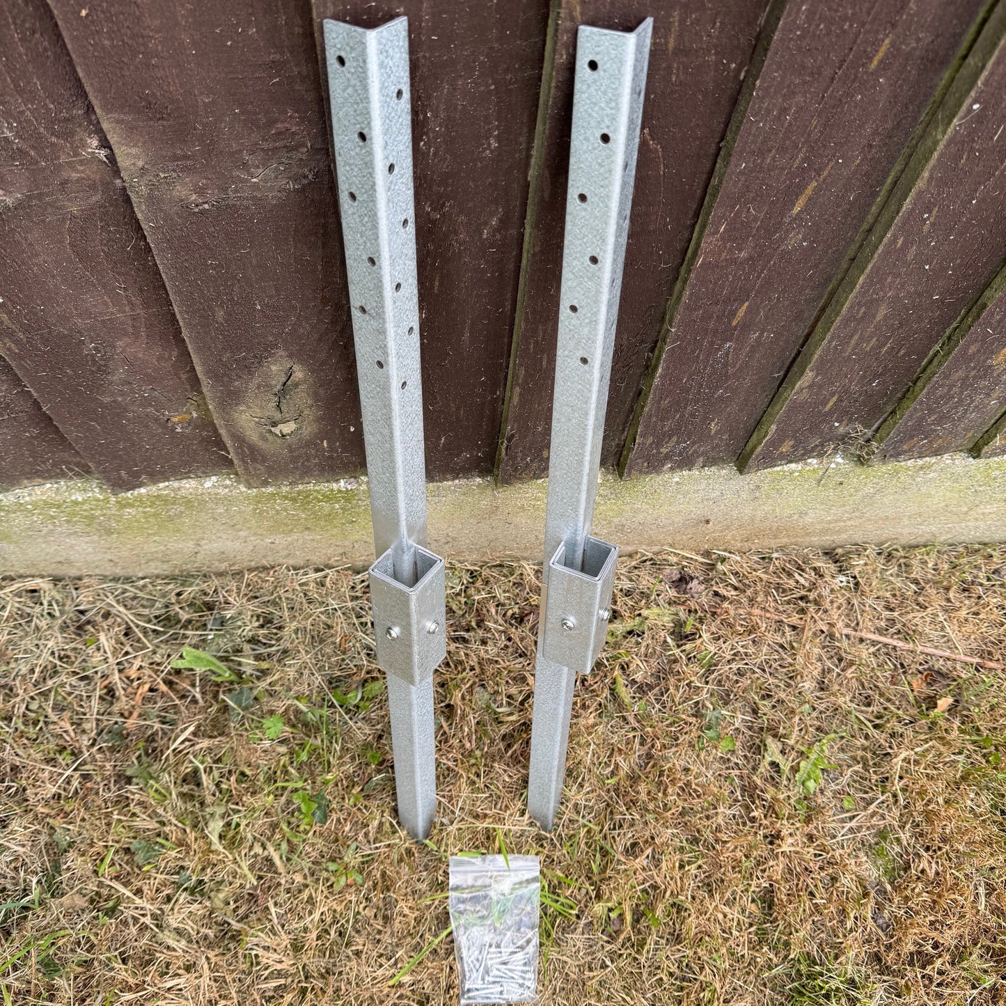Fence Post Repair Stakes for Damaged Wooden Posts (Pack of 2)