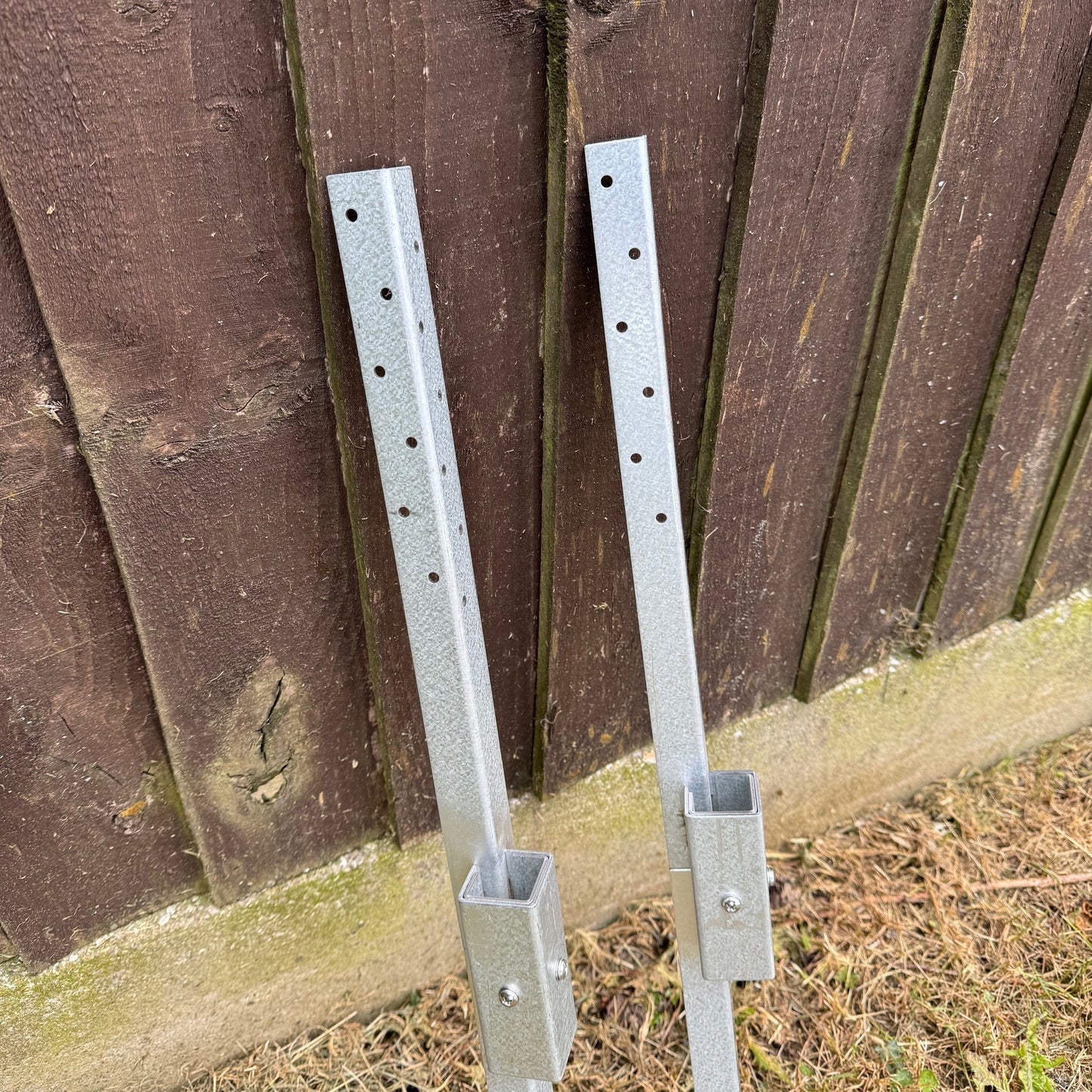 Fence Post Repair Stakes for Damaged Wooden Posts (Pack of 2)
