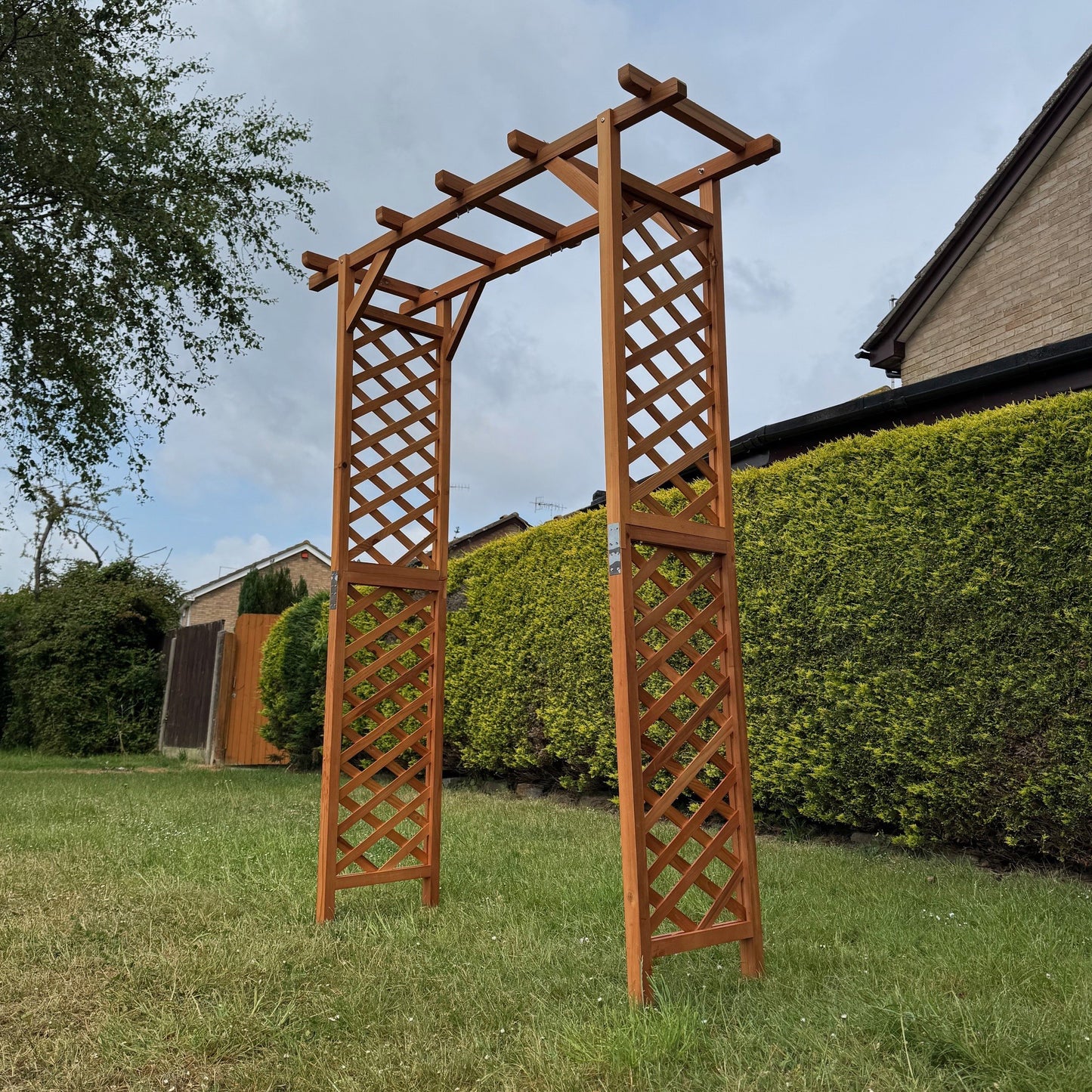 Wooden Garden Arch with Square Top (Tan)