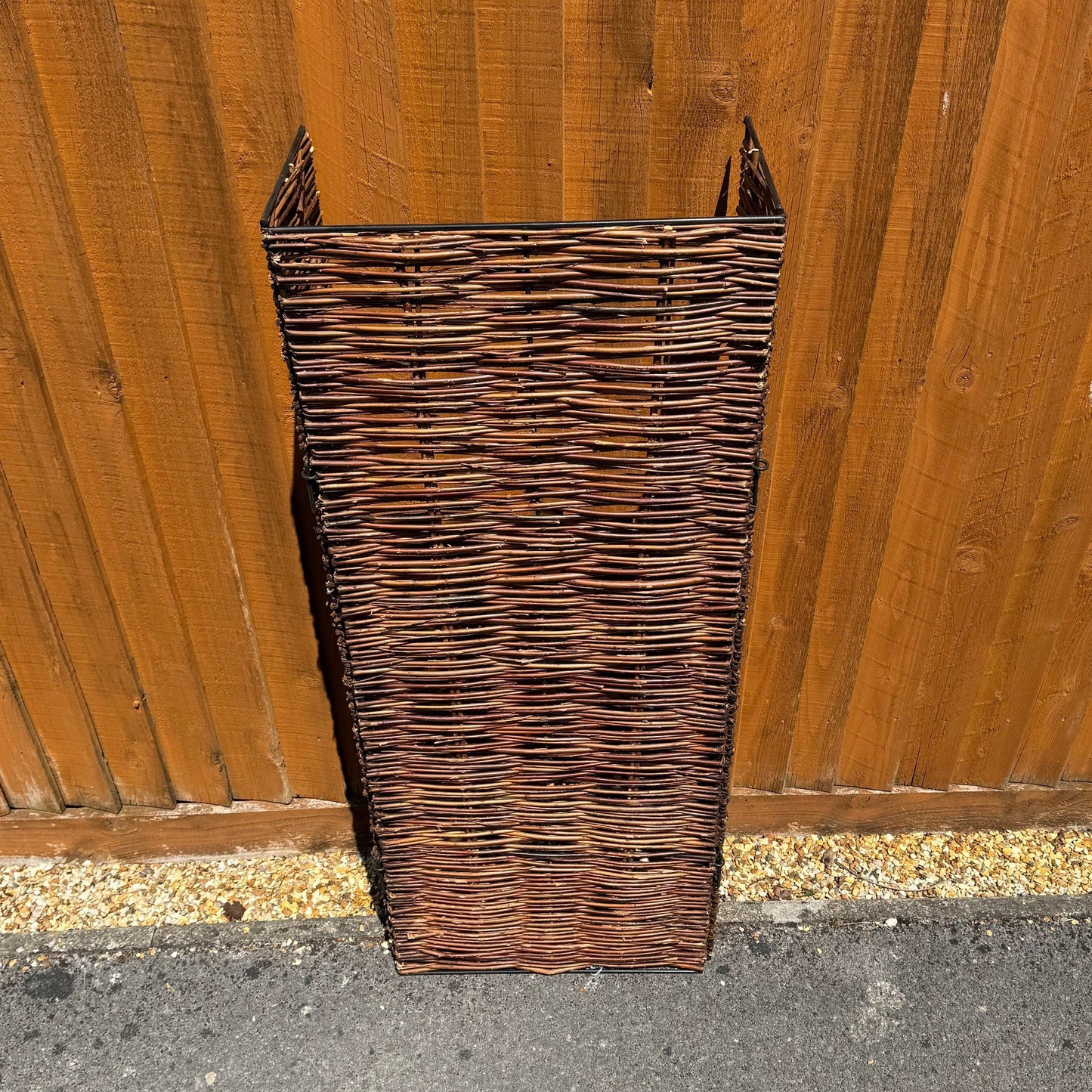 Electric Car Charging Point Willow Screen