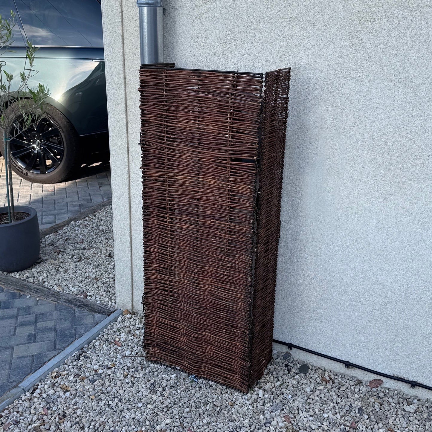 Electric Car Charging Point Willow Screen