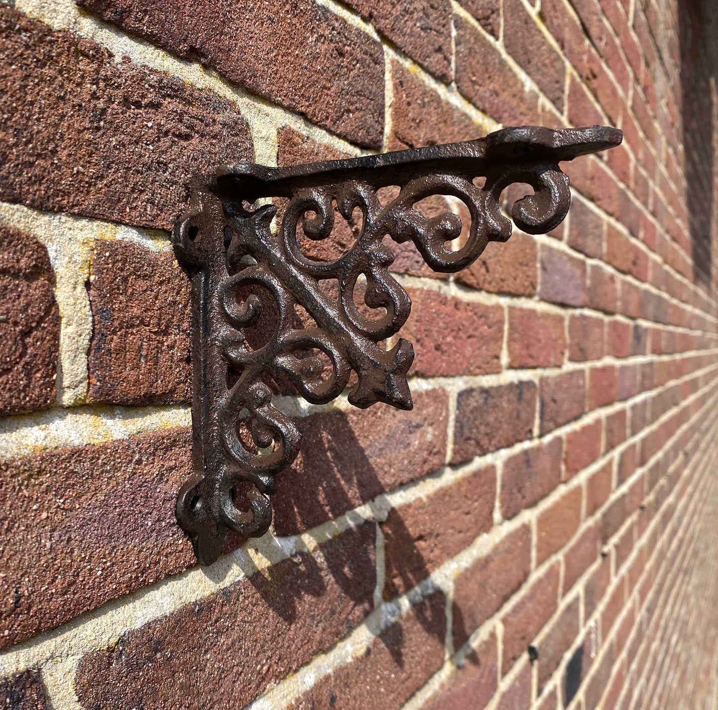 Traditional Style Cast Iron Shelf Brackets (13cm)