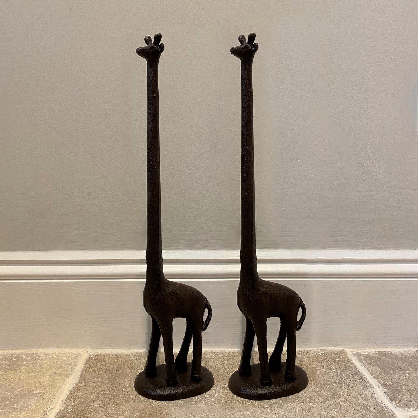 Cast Iron Giraffe Shaped Loo Roll Toilet Paper Holder Store (Set of 2)