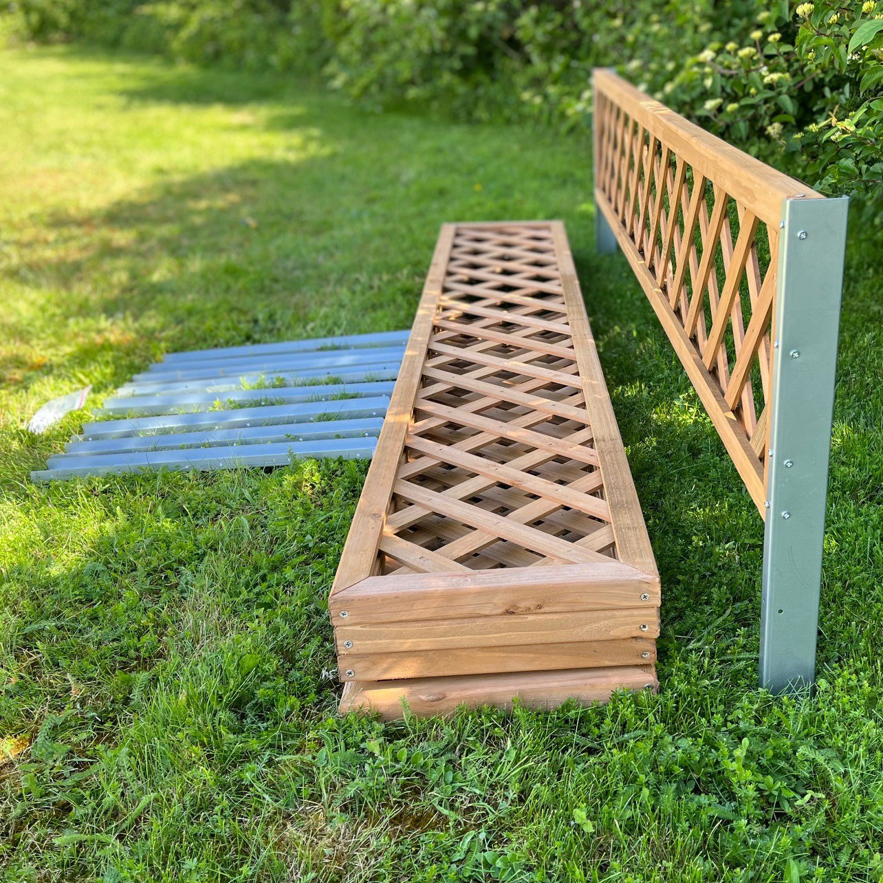 Set of 5 Wooden Framed Square Trellis Panels (180cm x 30cm) with Brackets