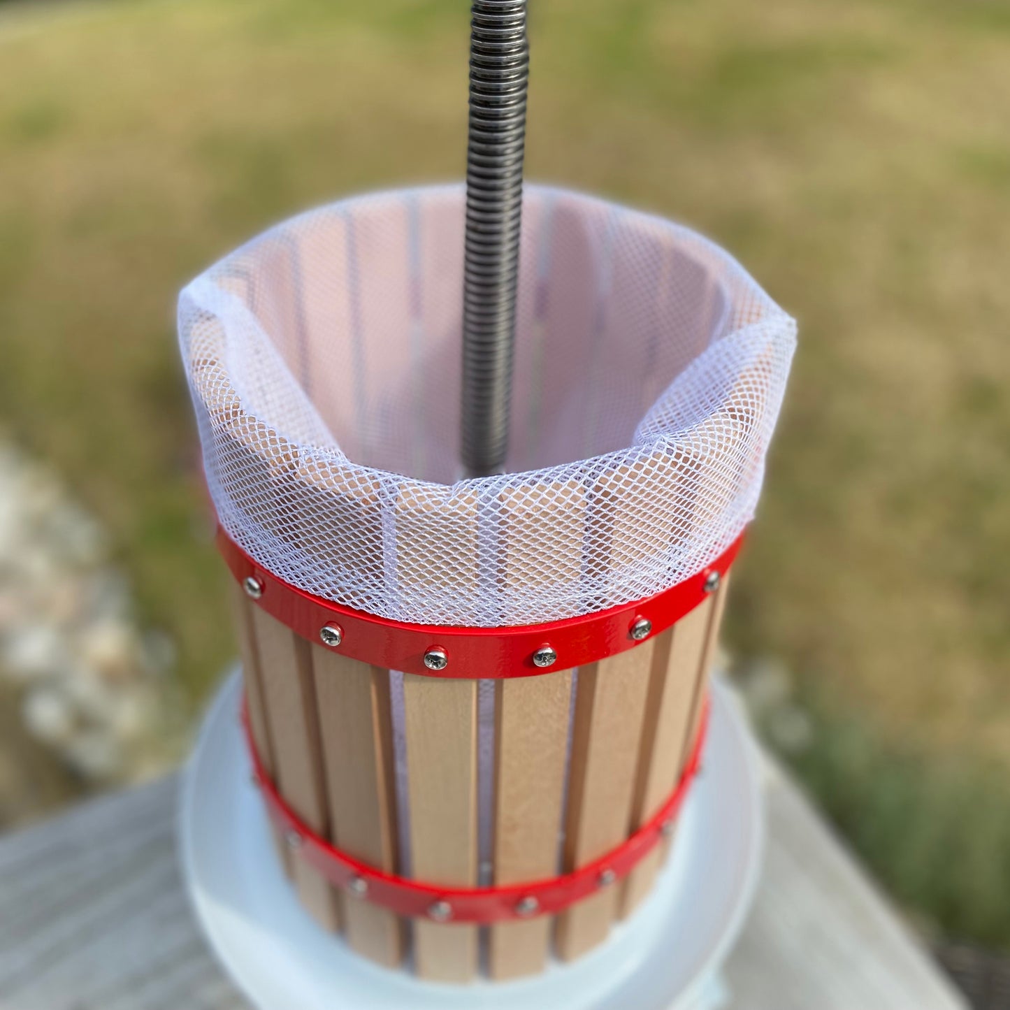 Traditional Fruit and Apple Press (6 Litre) with Straining Bag