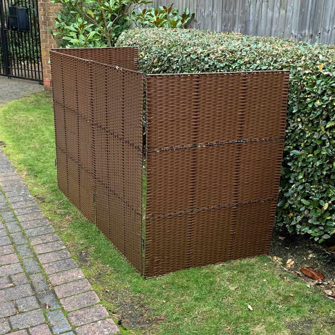 Rattan Effect Wheelie Bin Screen (Triple)