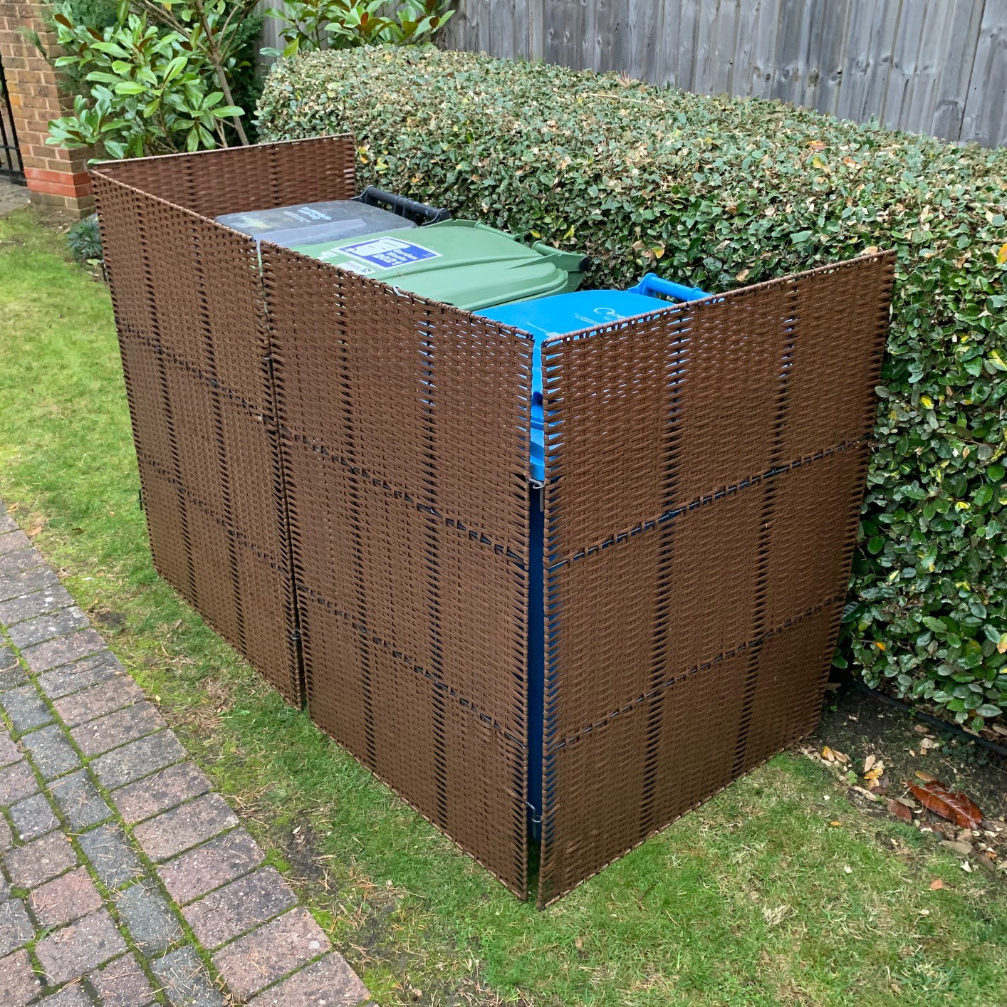 Rattan Effect Wheelie Bin Screen (Triple) Selections