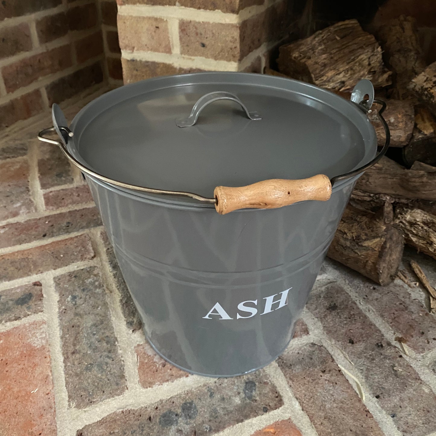 Fireside Ash Bucket & Shovel in French Grey