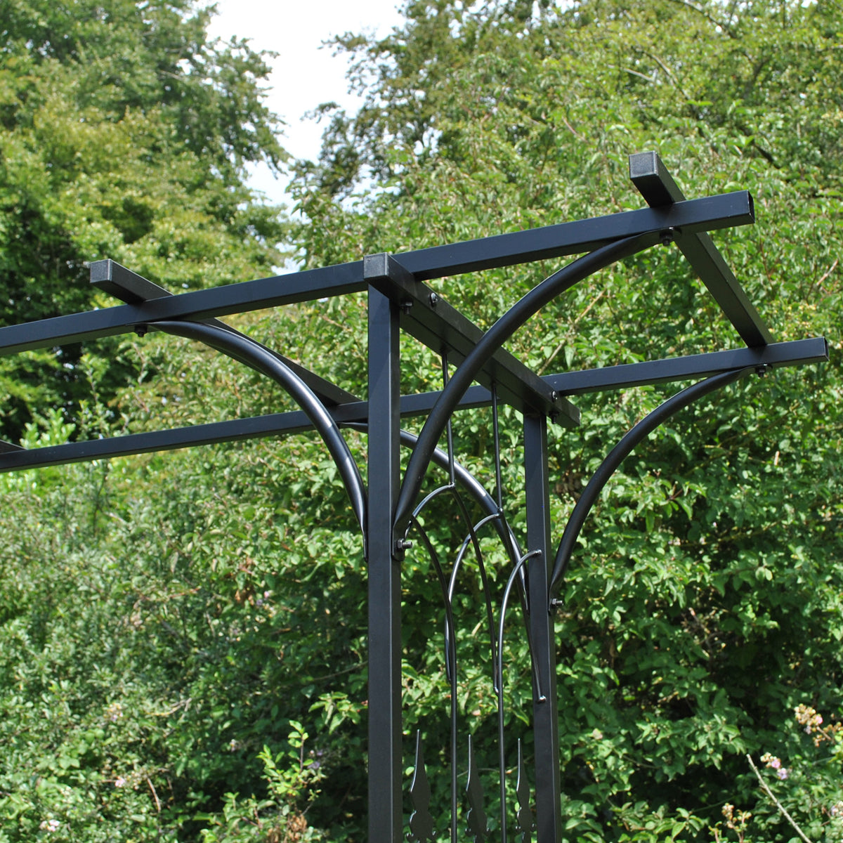 Metal Fleur de Lys Garden Arbour Style Arch with Ground Spikes