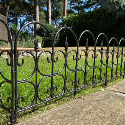 Hampton Black Plastic Lawn Edging (59cm x 32cm) - 5 Panels