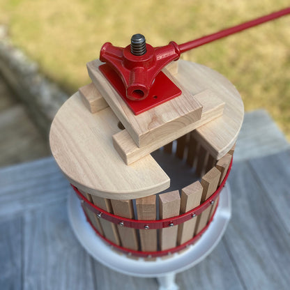 Traditional Fruit and Apple Press (12 Litre) with Straining Bag and Pulping Bucket