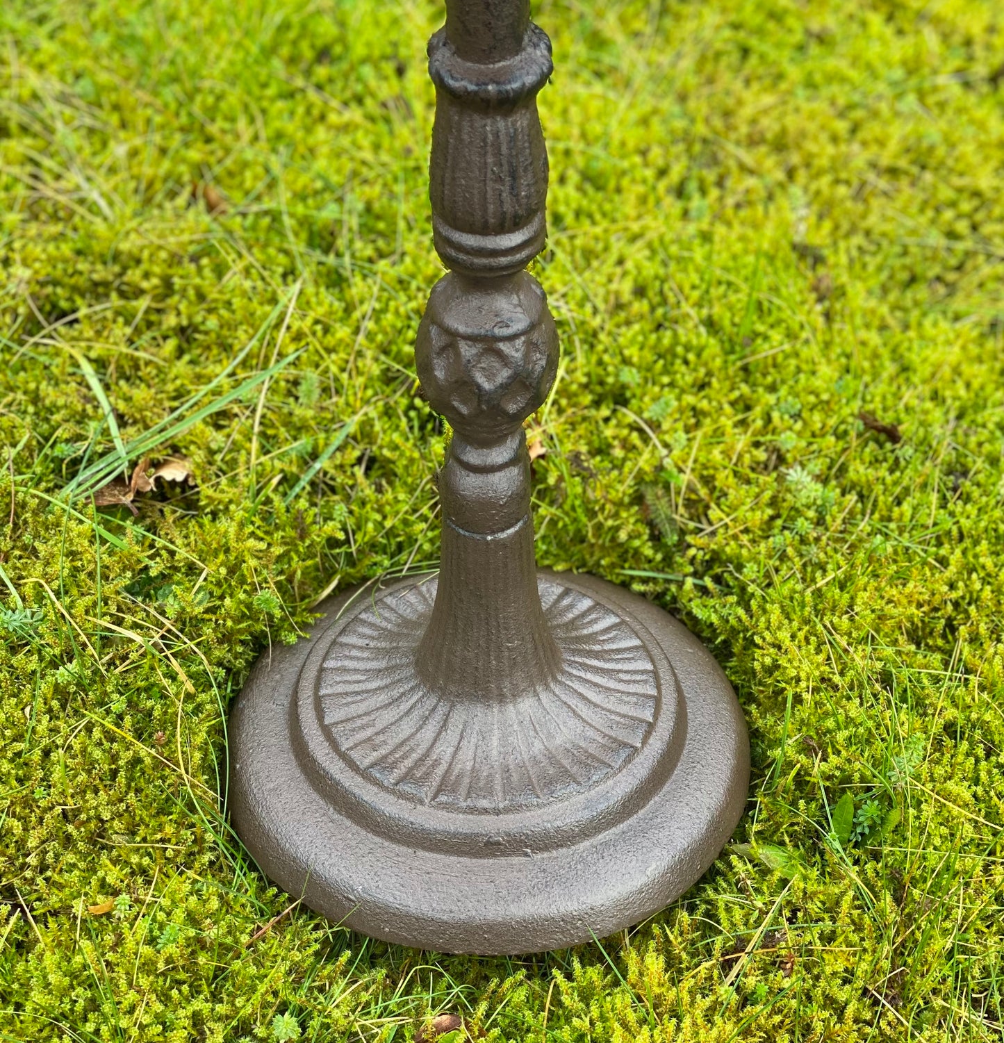 Windsor Cast Iron Bird Bath