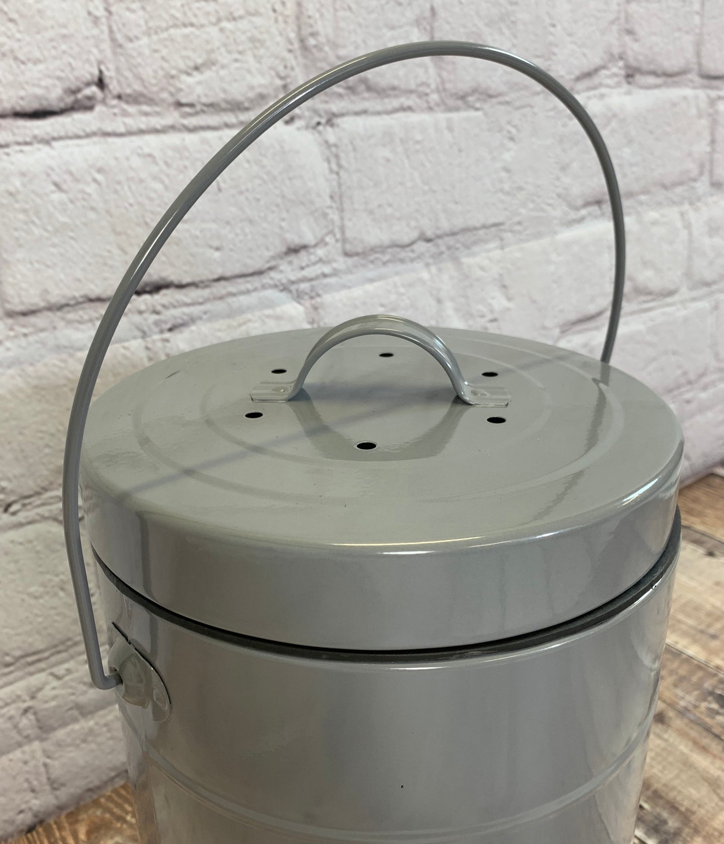 Large Kitchen Composter Caddy with Inner Bucket and 3 Filters in French Grey