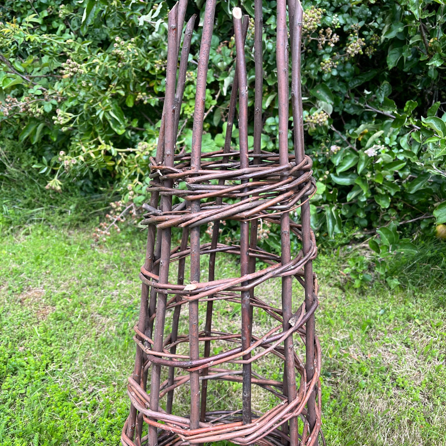 Rustic Willow Garden Obelisk (1.2m)