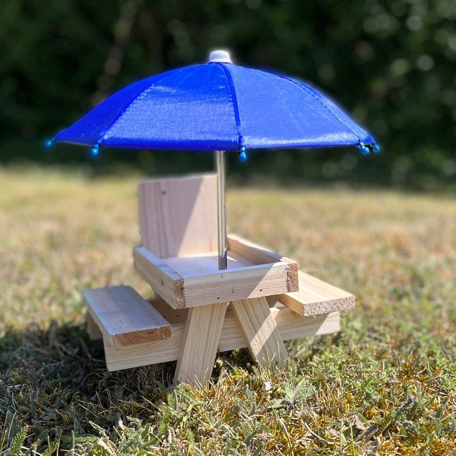 Wooden Wildlife Squirrel Feeder Picnic Table with Mini Umbrella (Set of 2)