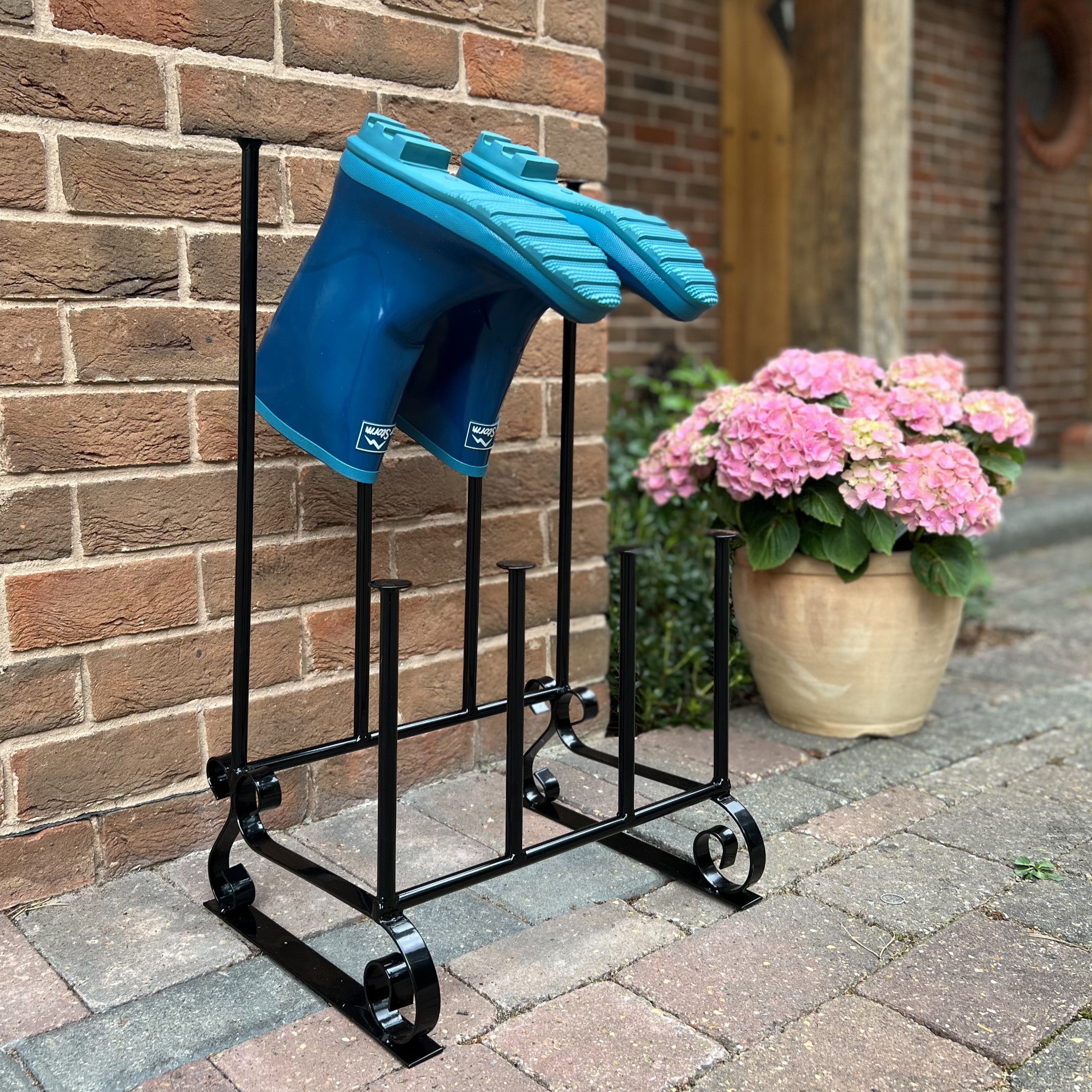 Traditional Metal Welly Boot Rack Organiser in Black 4 Pairs