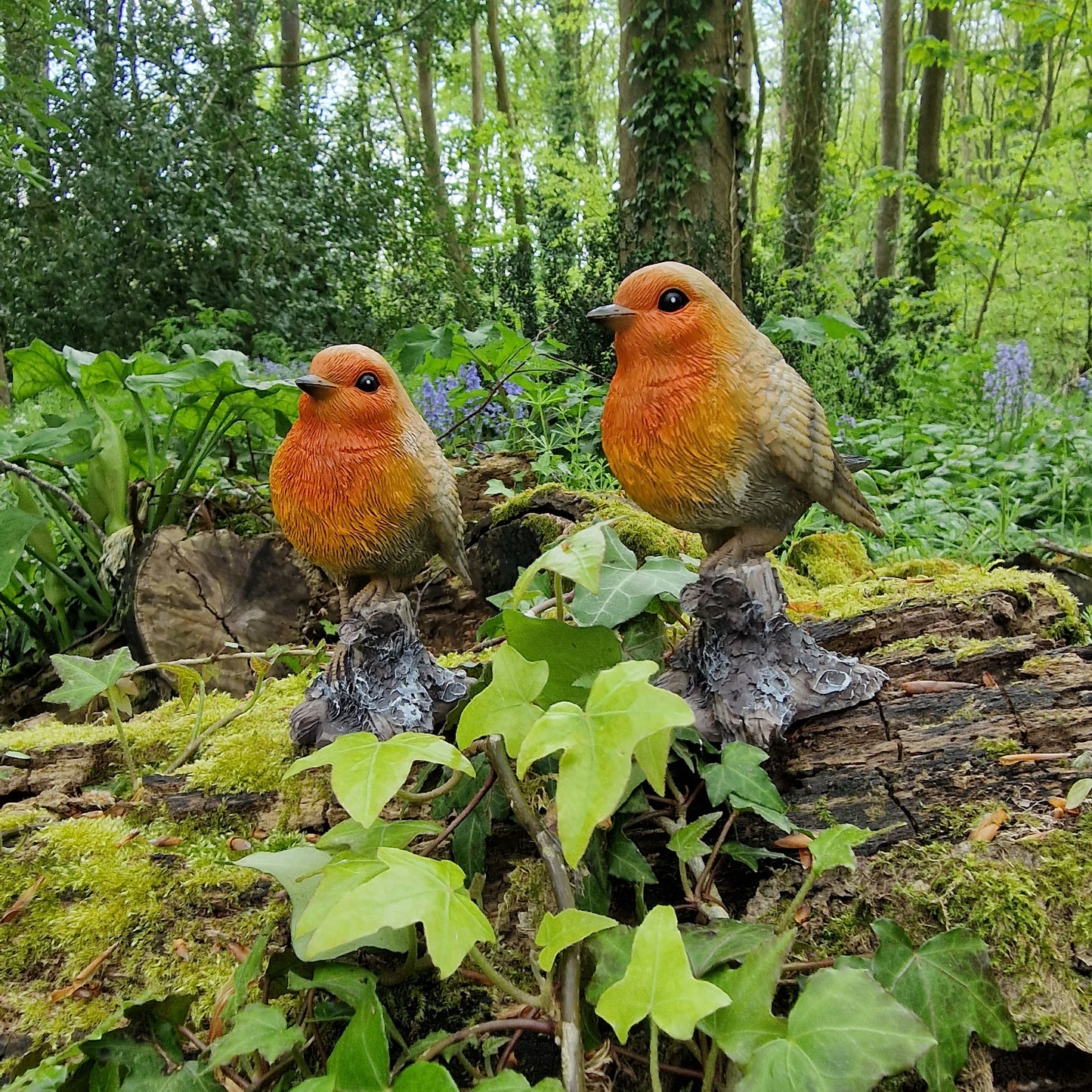 Robin on a Tree Stump Garden Ornament (Set of 2)